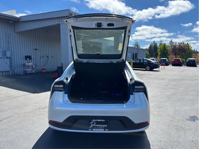 2025 Toyota Prius Plug-In Hybrid SE