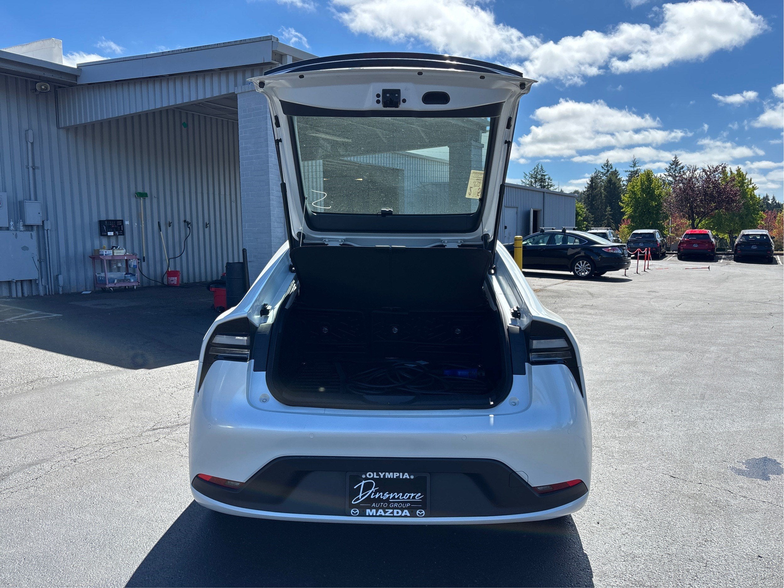 2025 Toyota Prius Plug-In Hybrid SE
