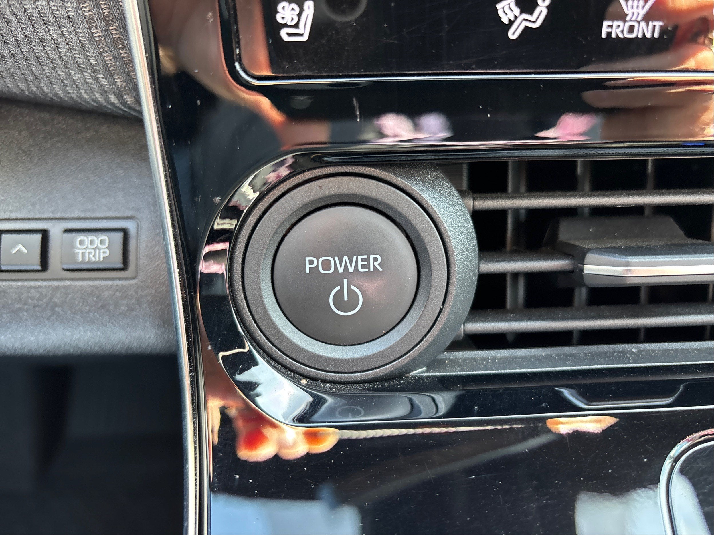 2023 Toyota bZ4X Limited AWD