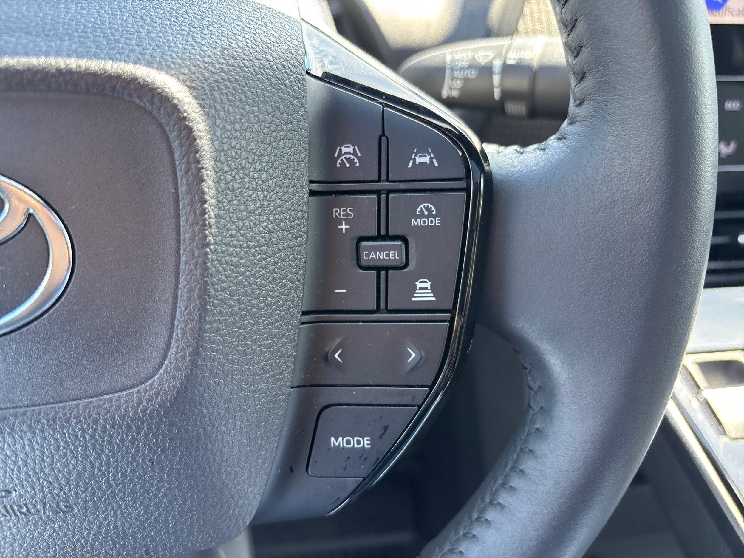 2023 Toyota bZ4X Limited AWD