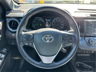 2017 Toyota RAV4 Hybrid SE AWD