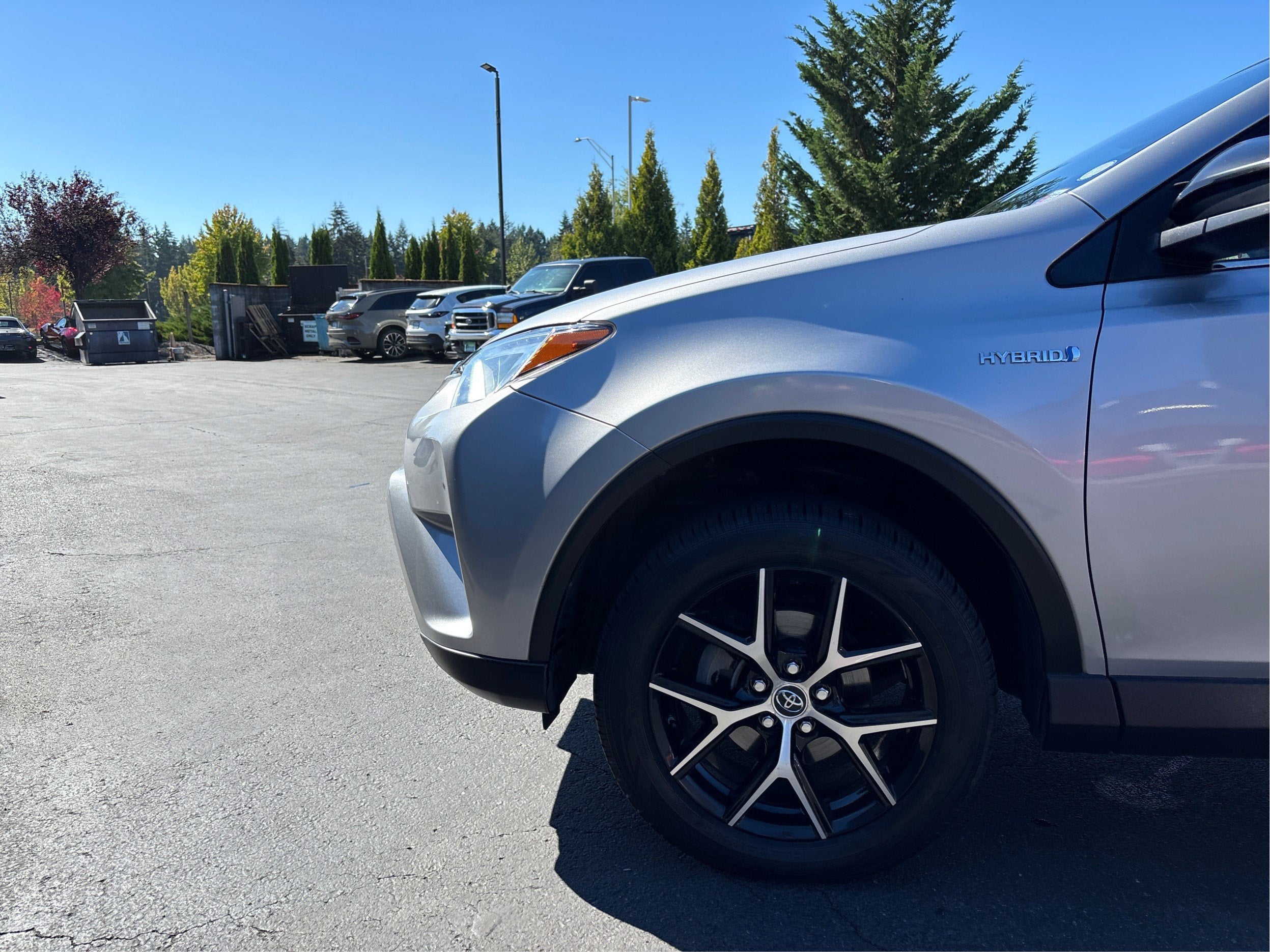 2017 Toyota RAV4 Hybrid SE AWD