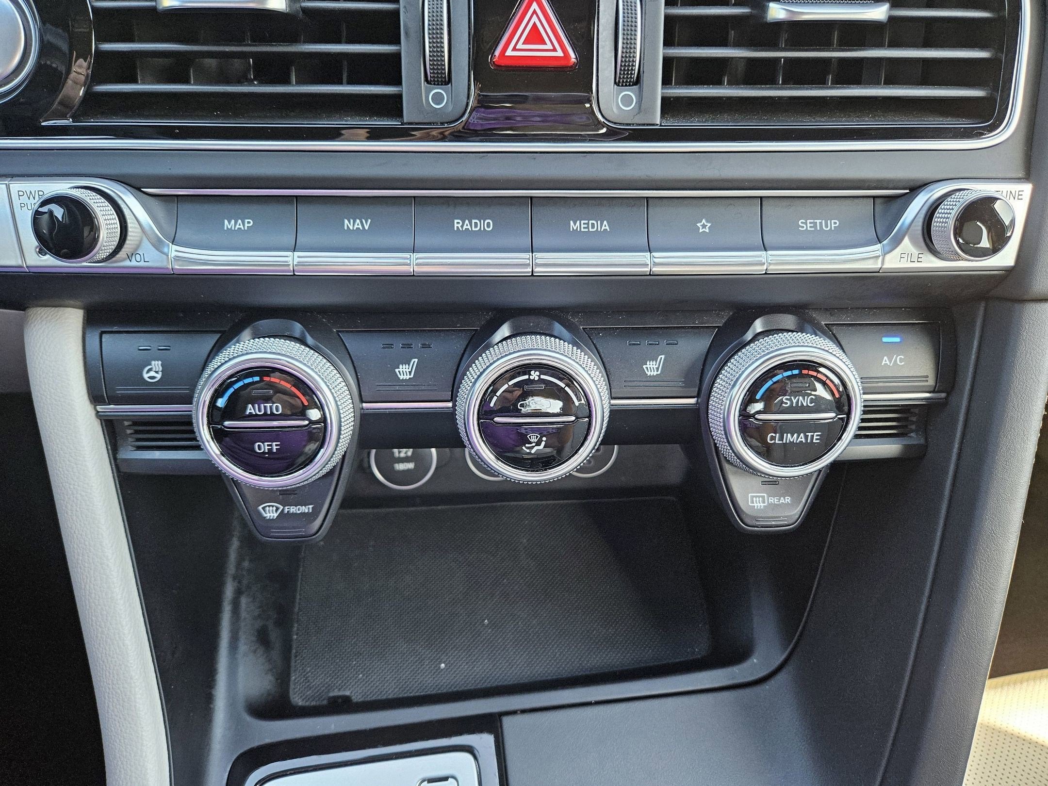 2023 Genesis G70 2.0T AWD