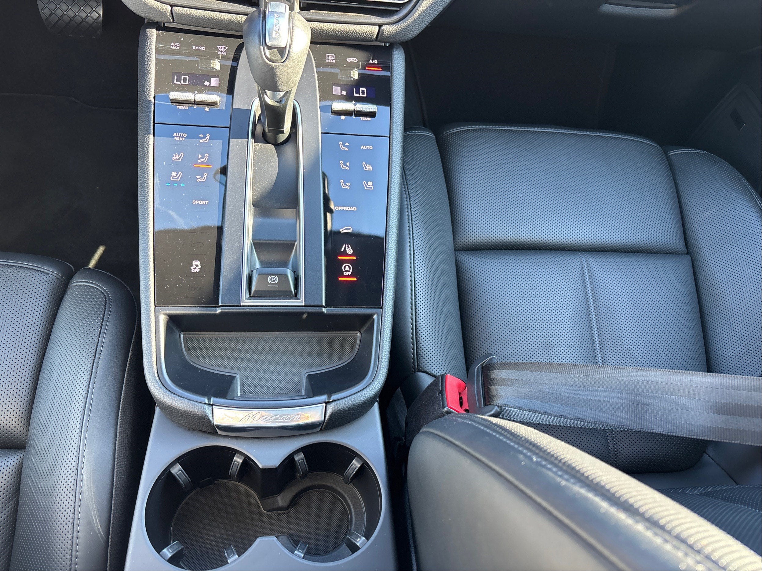 2024 Porsche Macan AWD