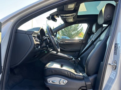 2024 Porsche Macan AWD