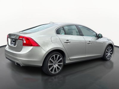 2016 Volvo S60 T6 Drive-E Platinum