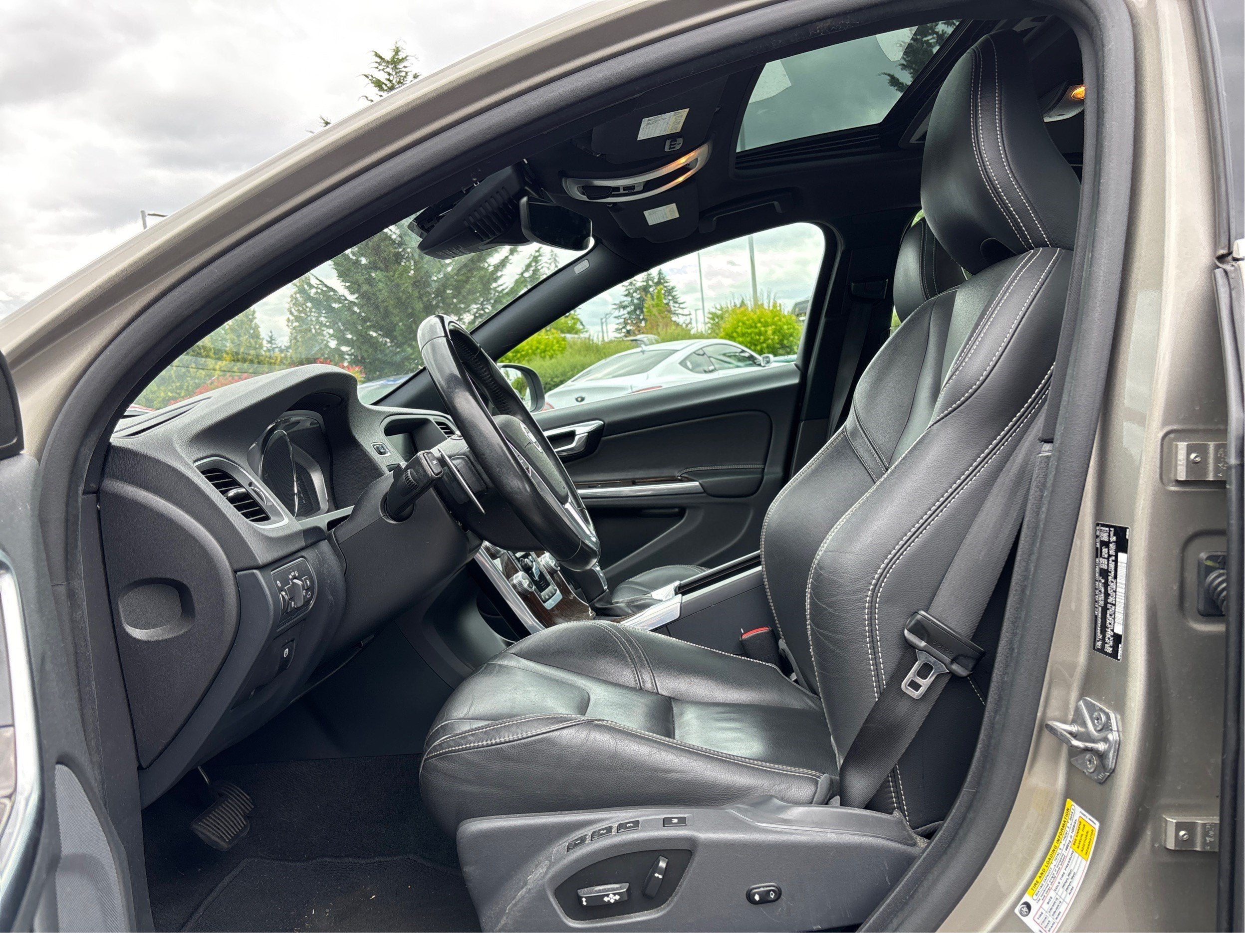 2016 Volvo S60 T6 Drive-E Platinum