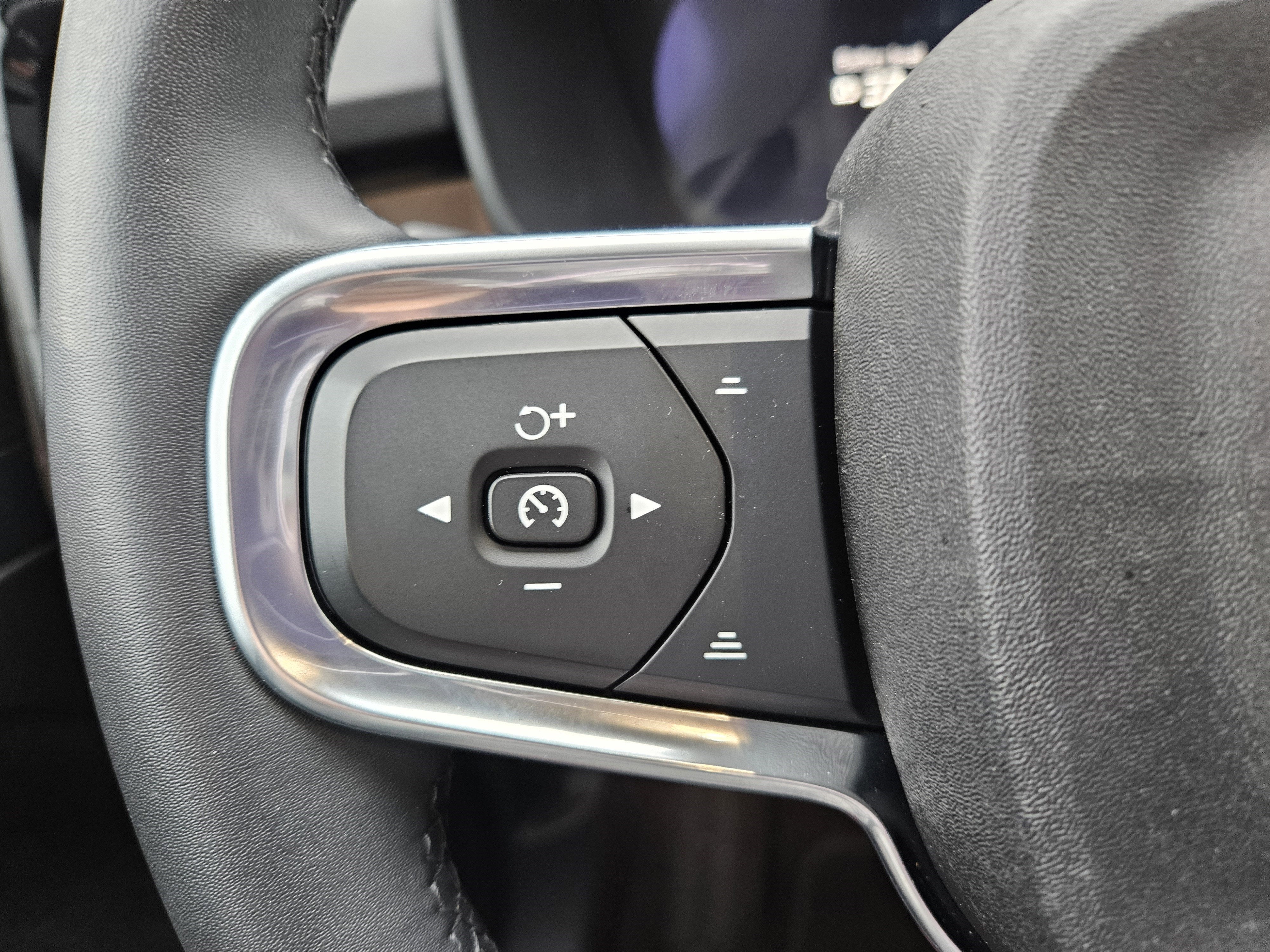 2023 Volvo XC40 Recharge Pure Electric Ultimate