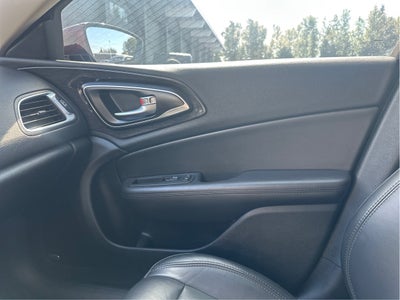 2016 Chrysler 200 C Platinum