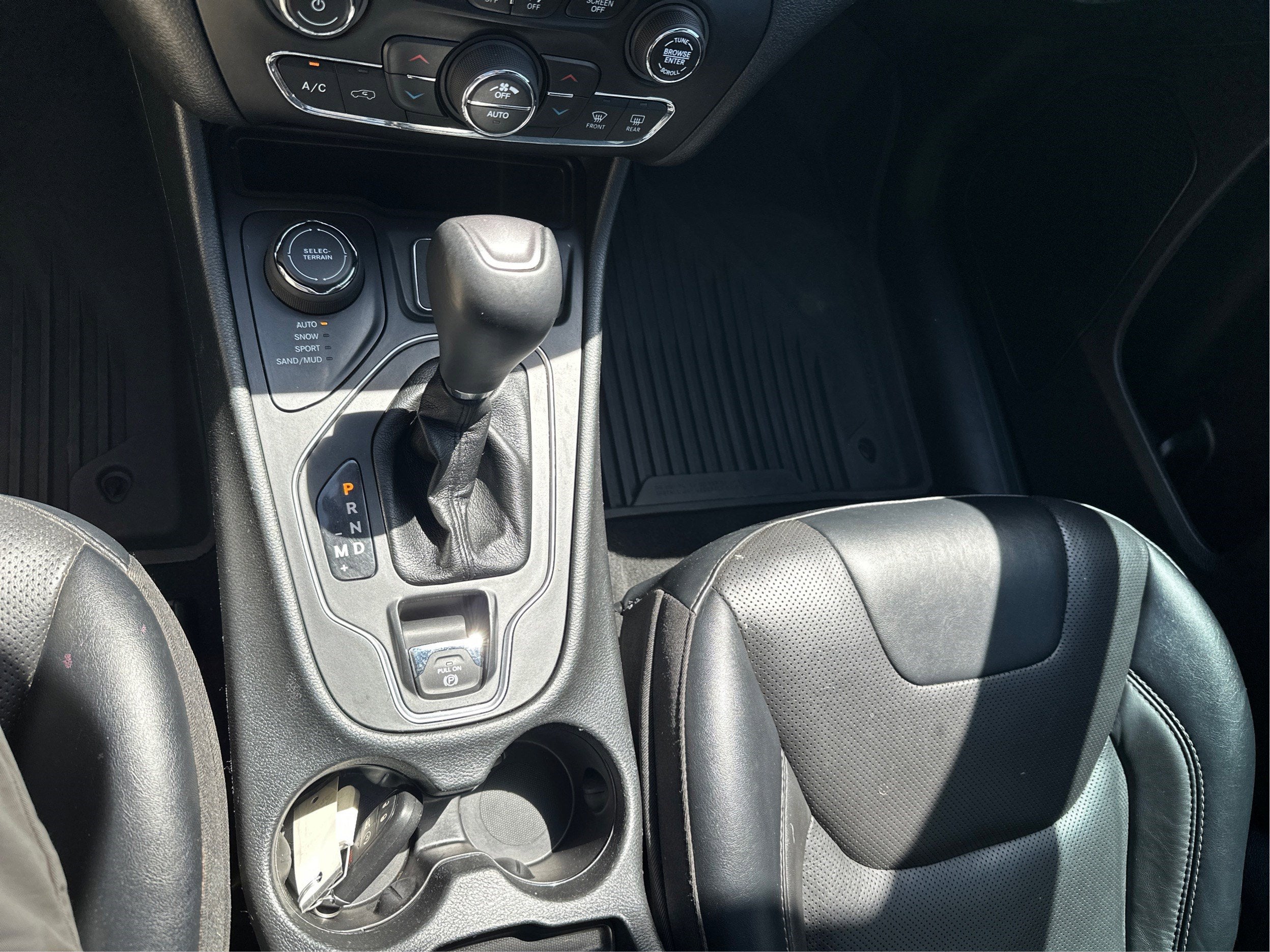2022 Jeep Cherokee Latitude Lux 4WD