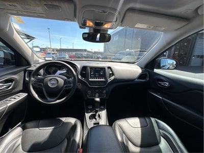 2022 Jeep Cherokee Latitude Lux 4WD