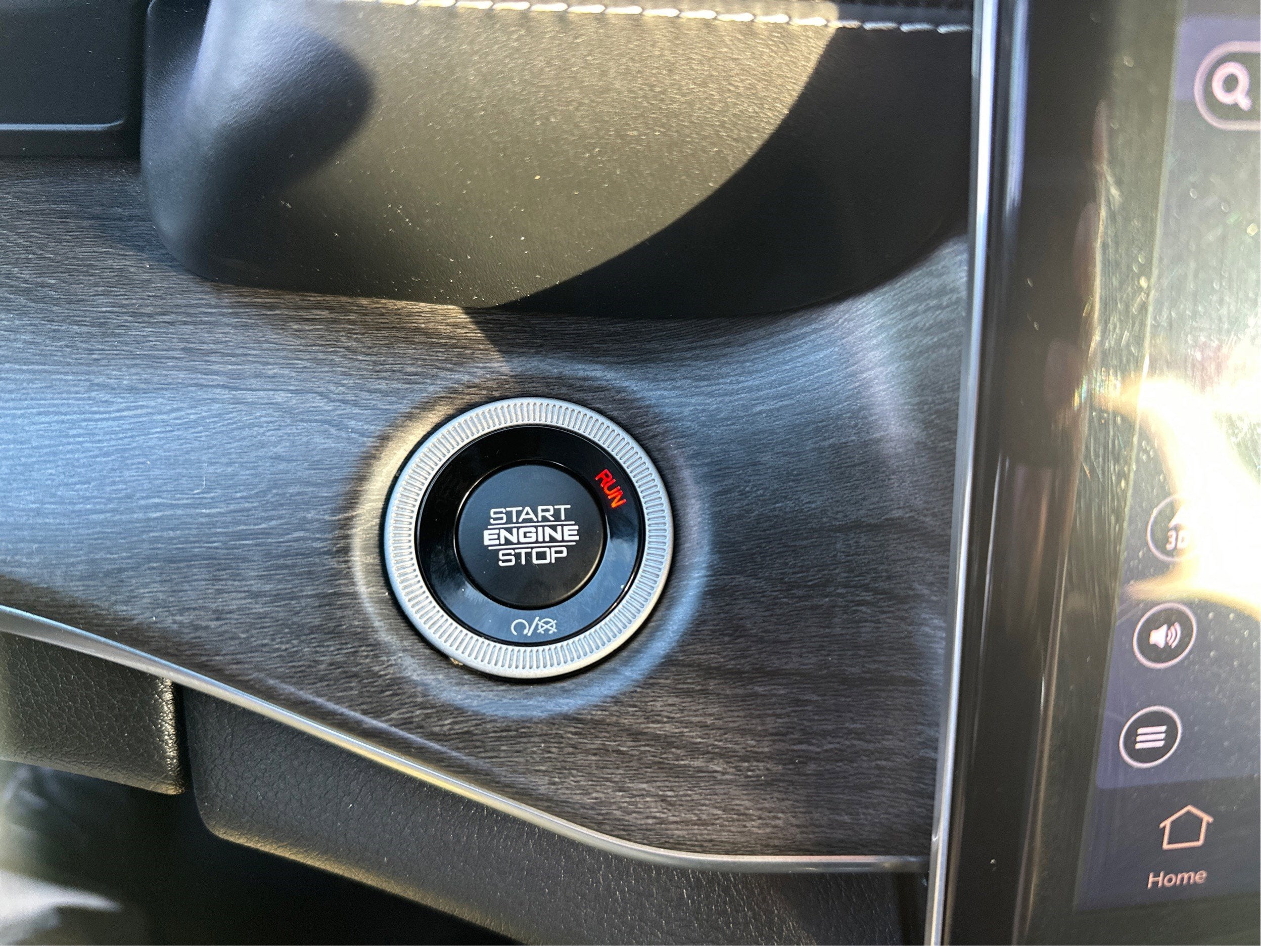 2022 Jeep Grand Cherokee L Overland 4WD