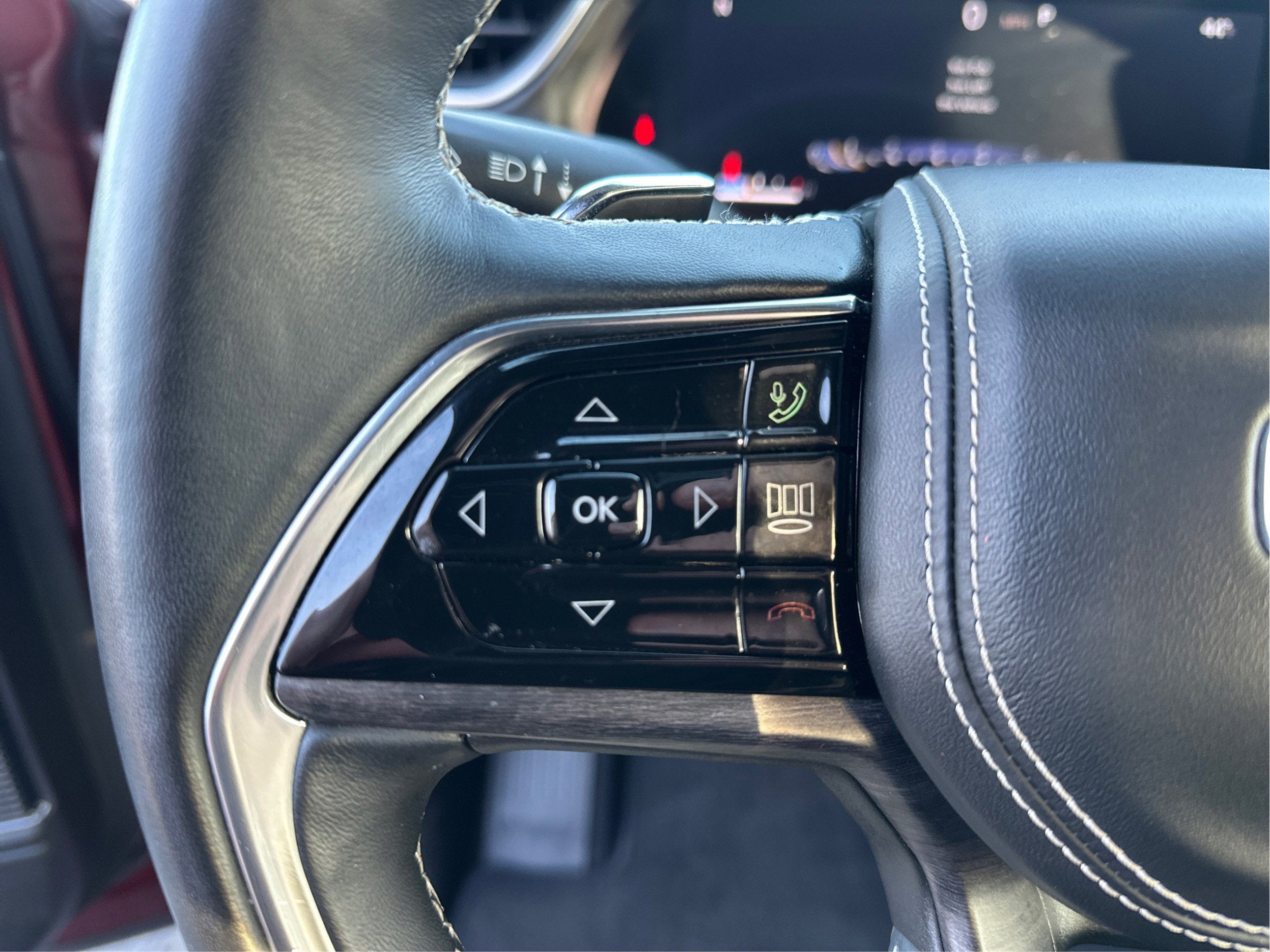 2022 Jeep Grand Cherokee L Overland 4WD