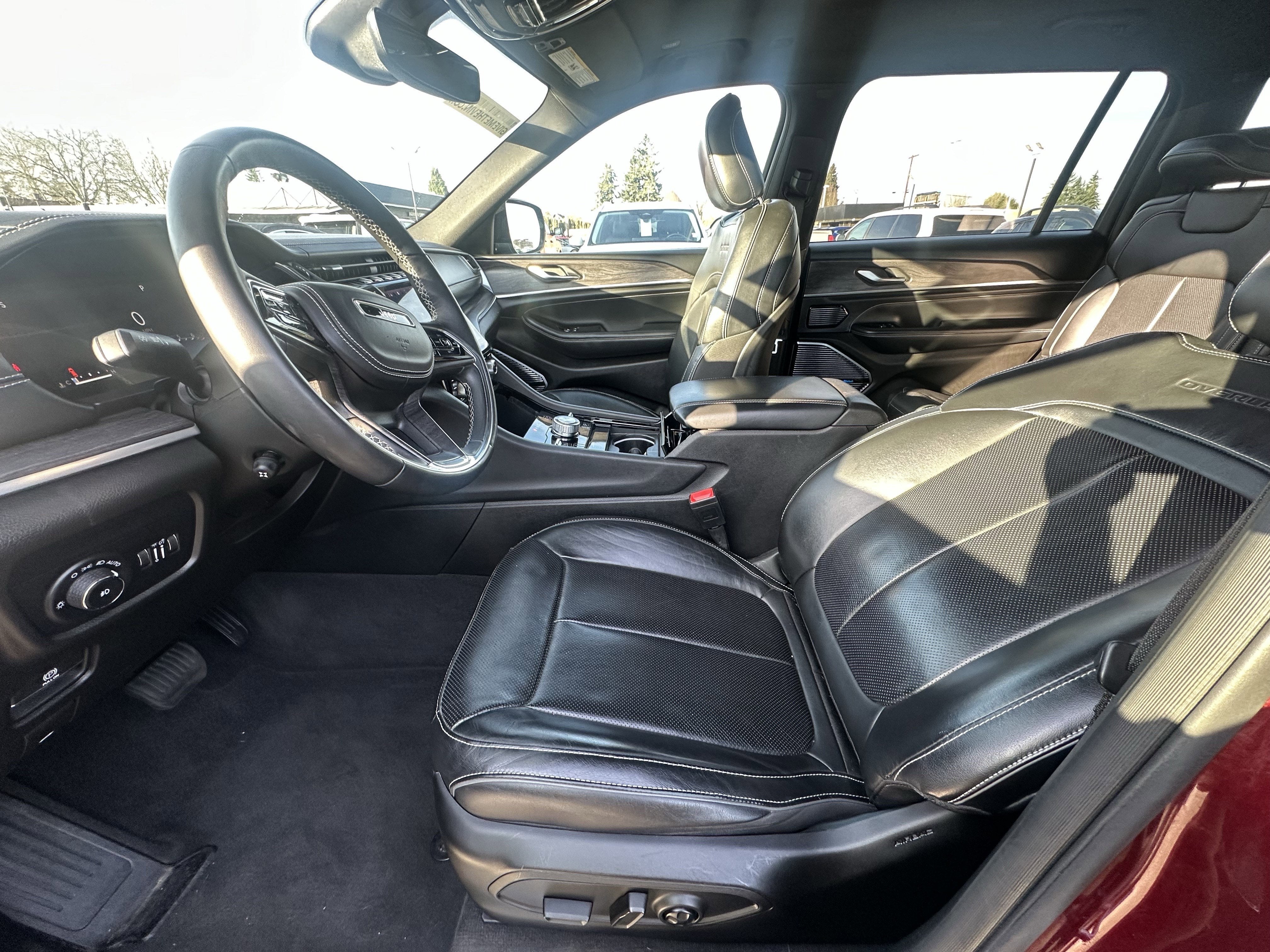 2022 Jeep Grand Cherokee L Overland 4WD