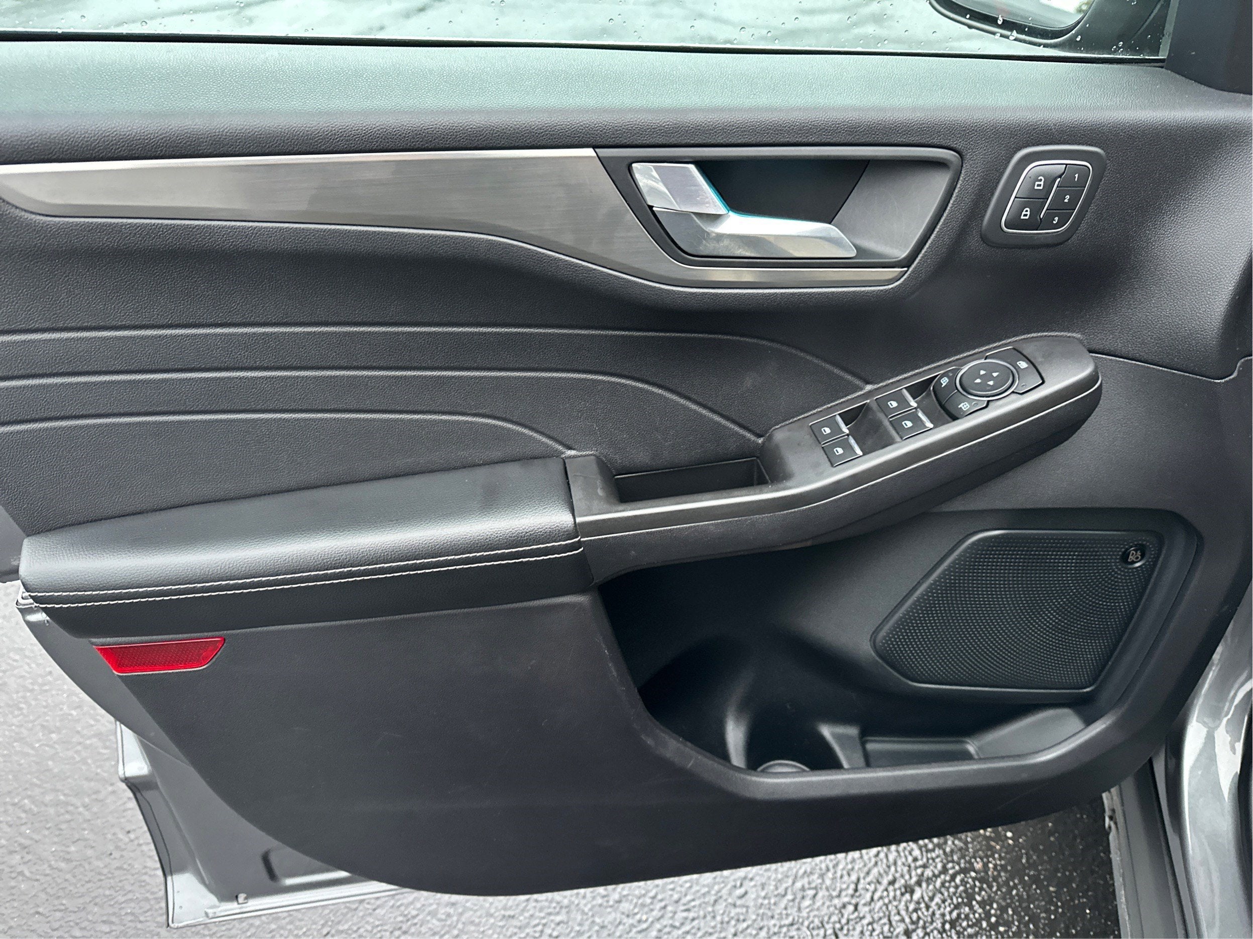 2021 Ford Escape Titanium Hybrid AWD