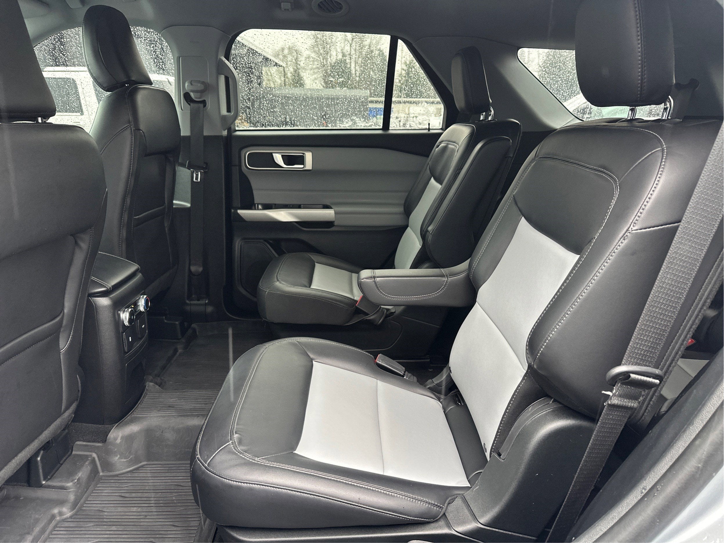 2023 Ford Explorer XLT 4WD