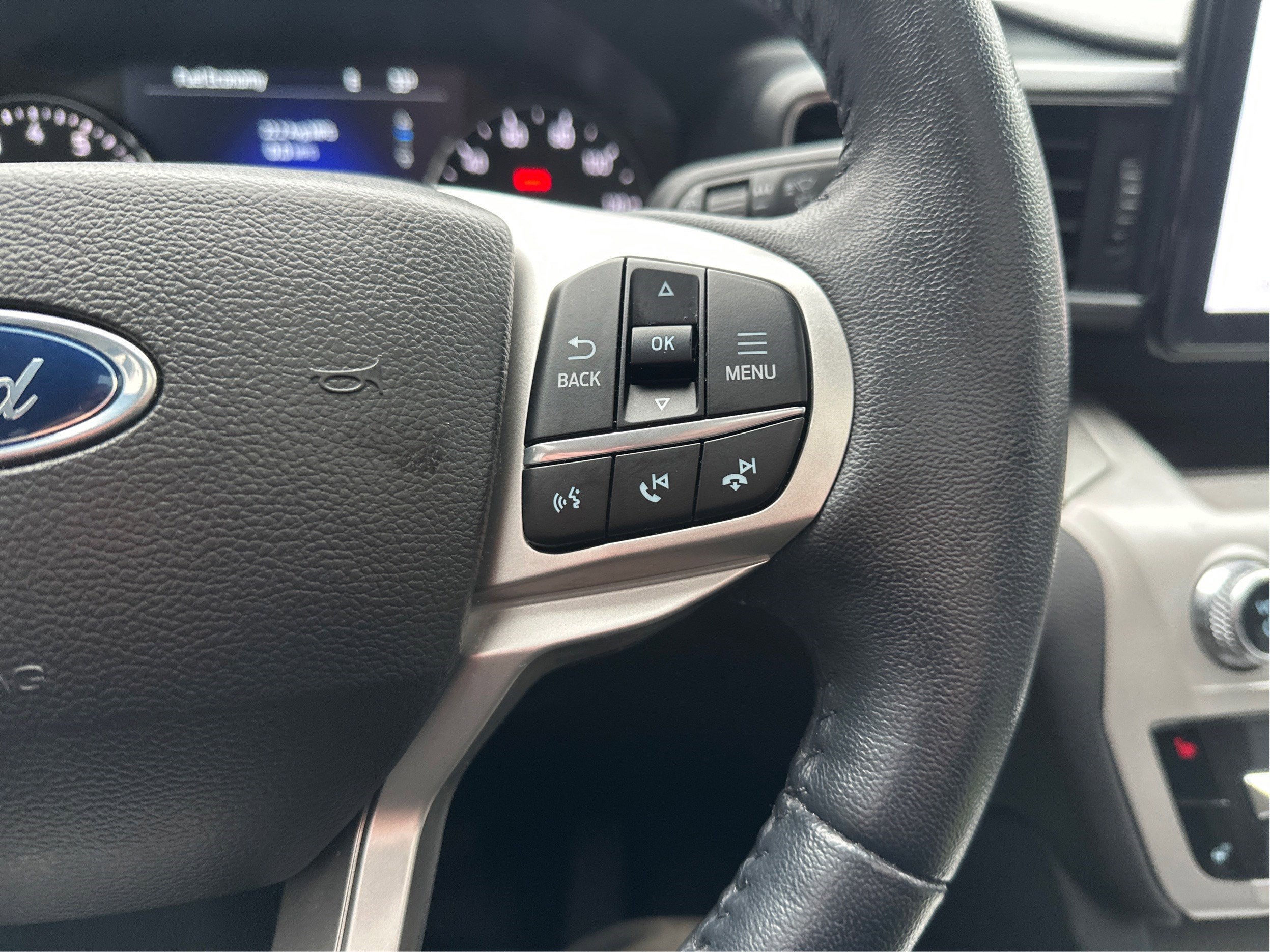 2023 Ford Explorer XLT 4WD