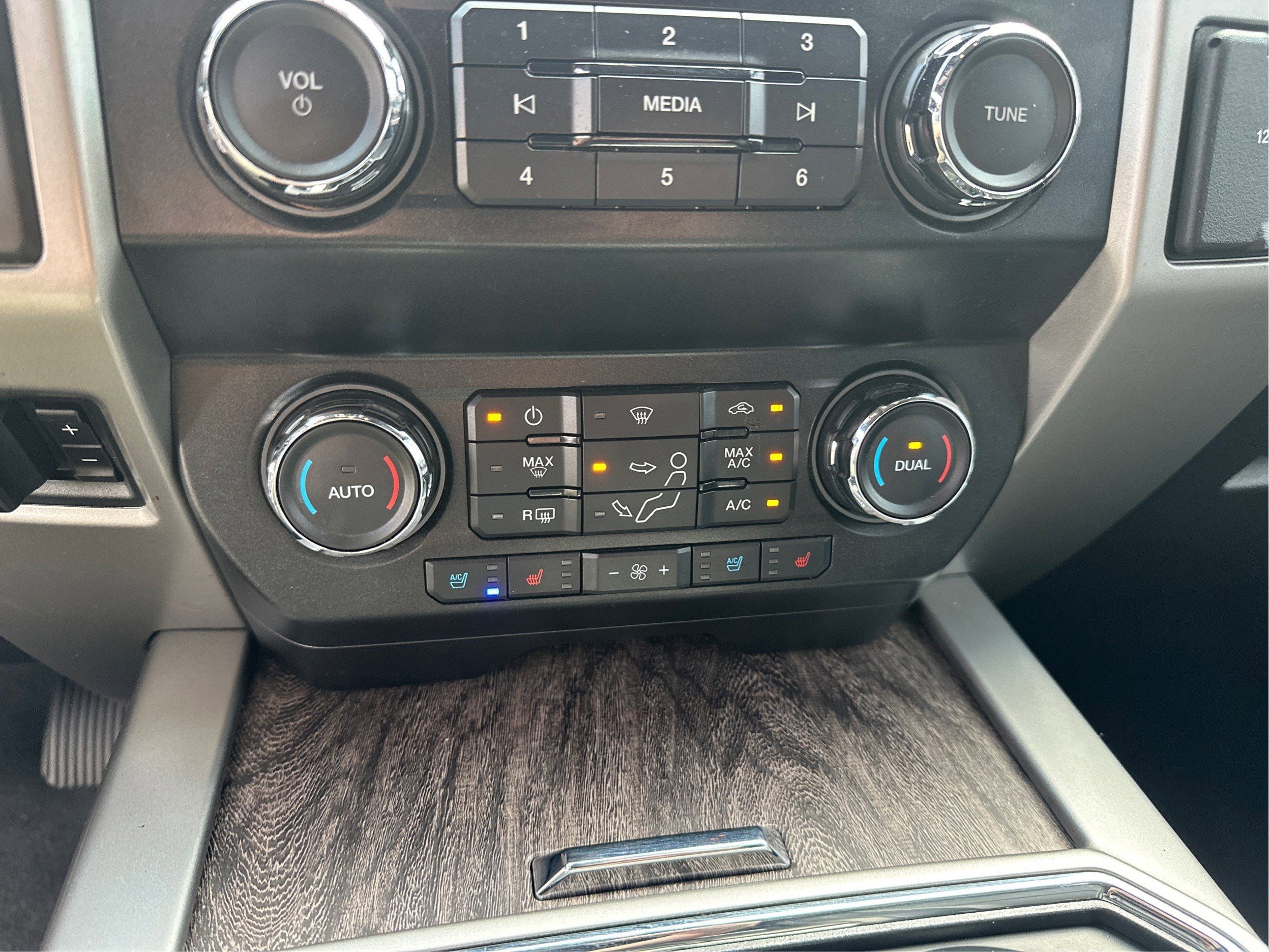 2019 Ford Super Duty F-250 SRW Lariat