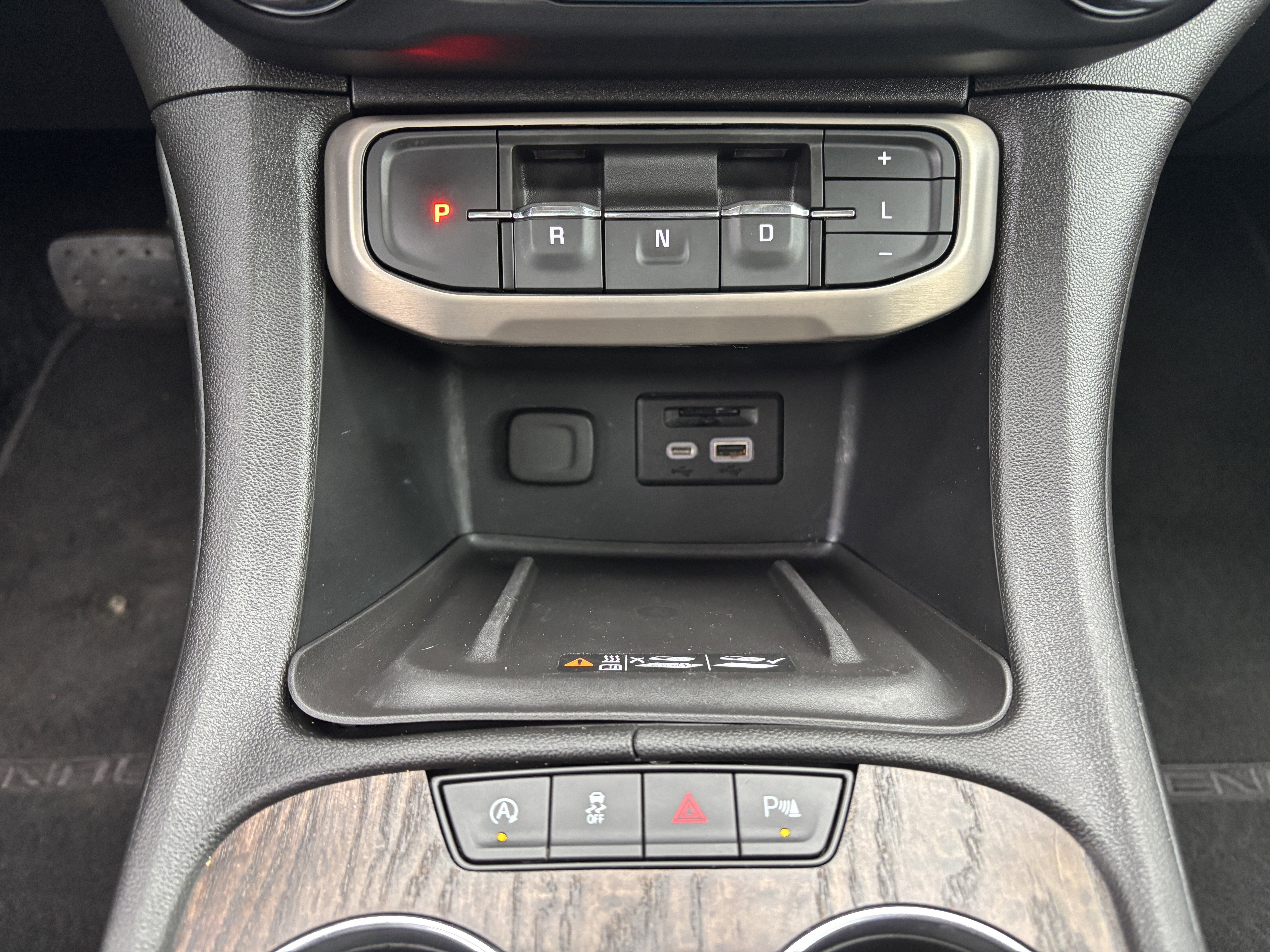 2022 GMC Acadia Denali AWD