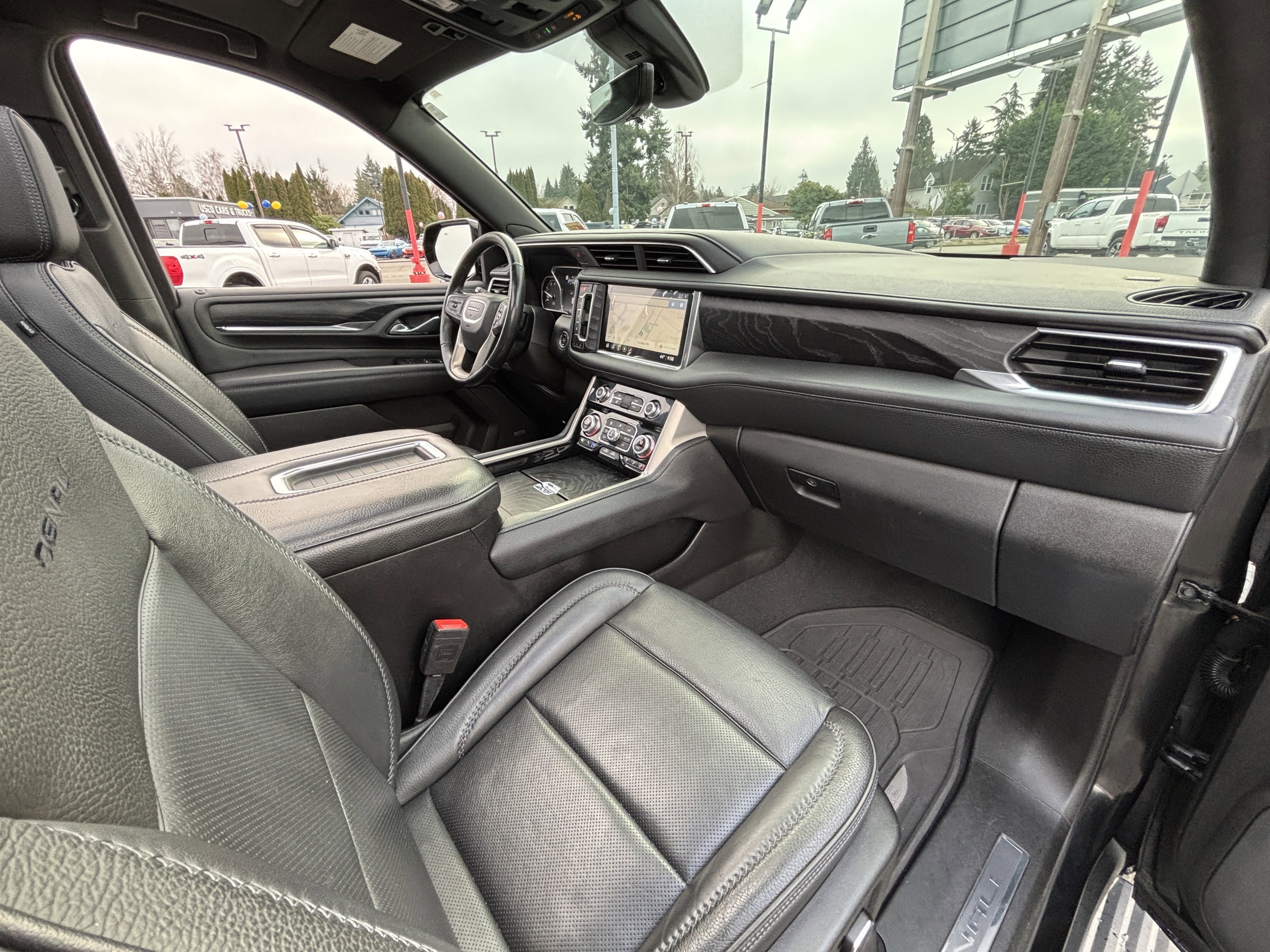 2021 GMC Yukon Denali 4WD