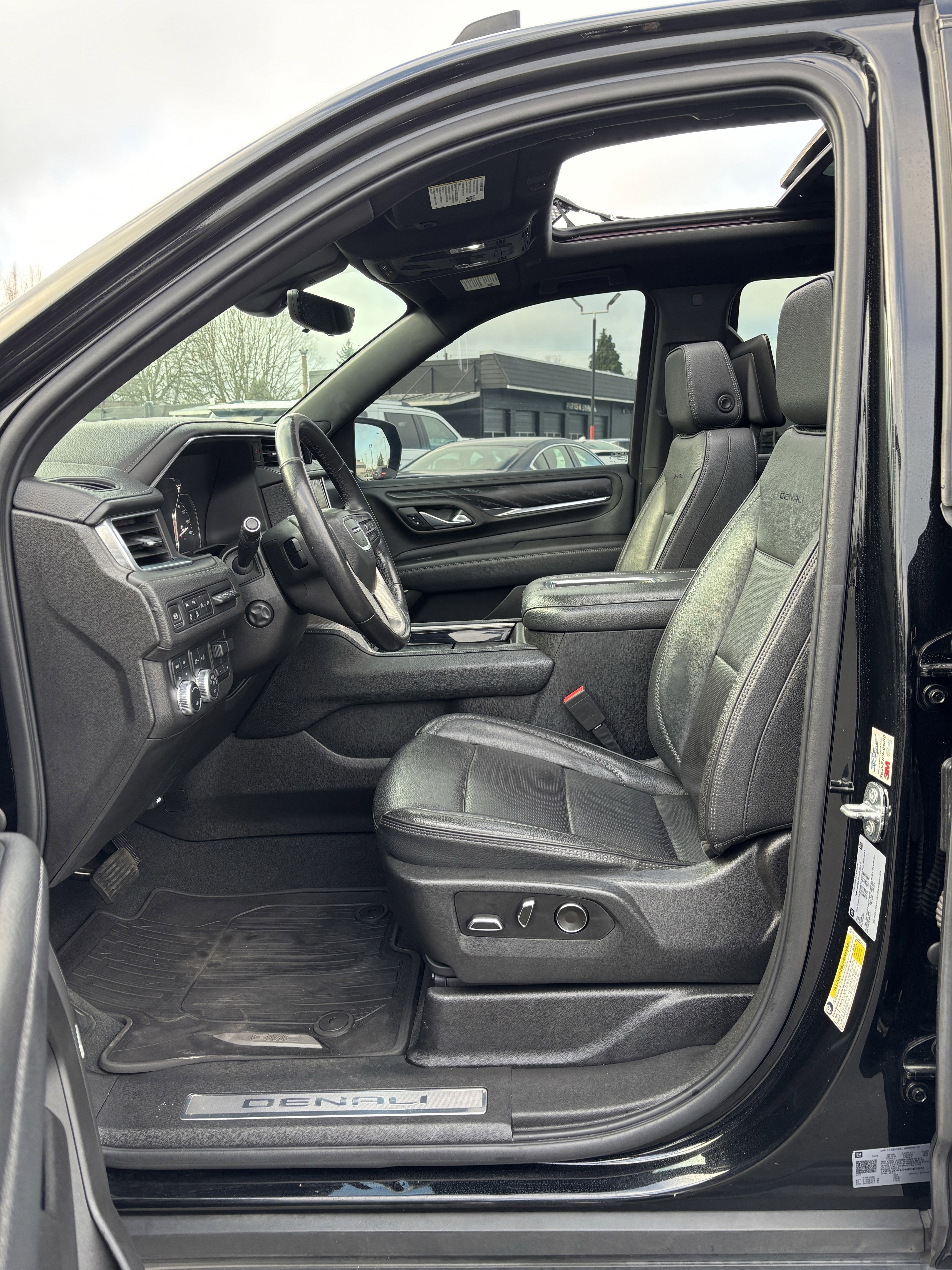 2021 GMC Yukon Denali 4WD