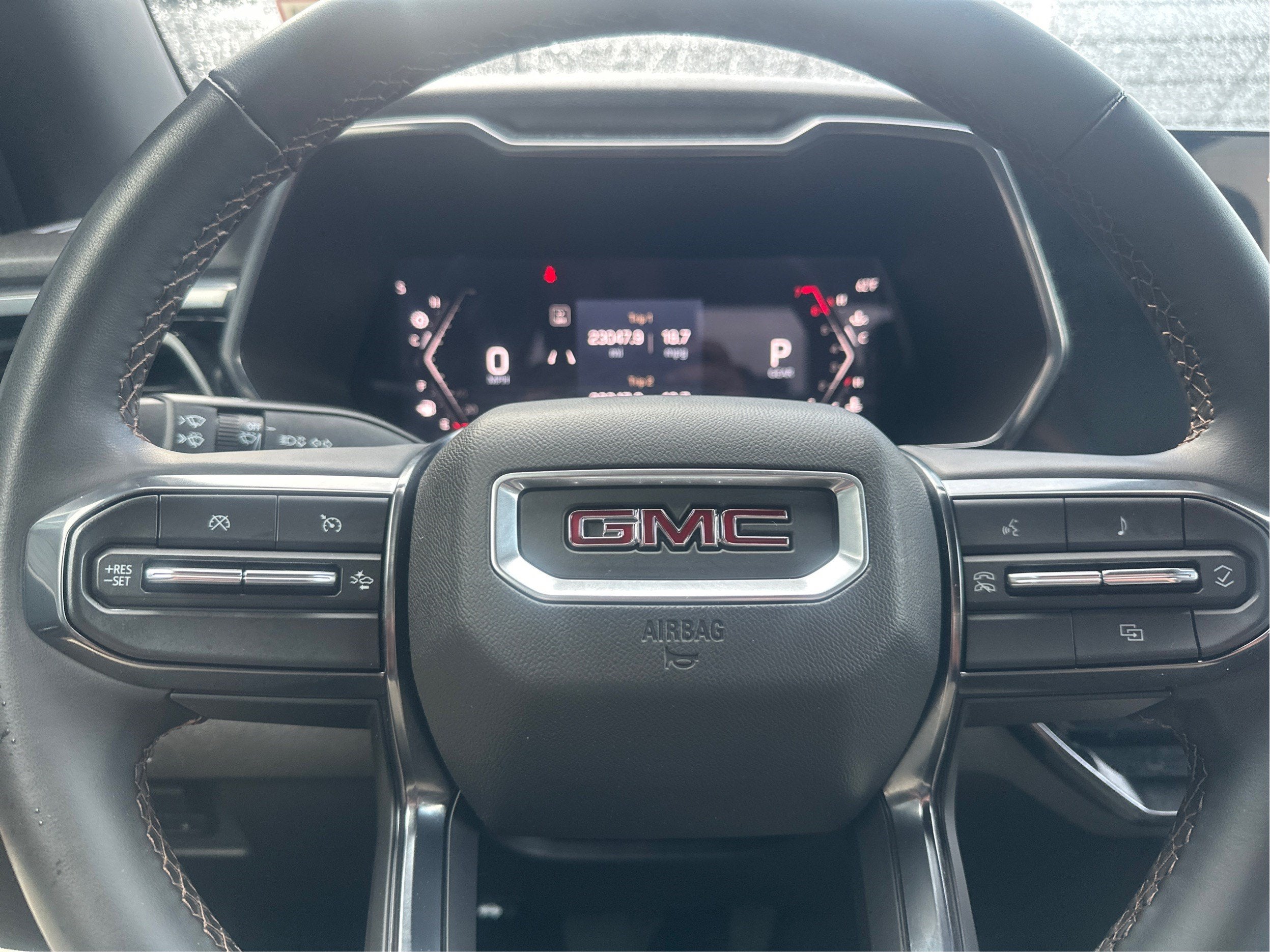 2024 GMC Canyon 4WD AT4