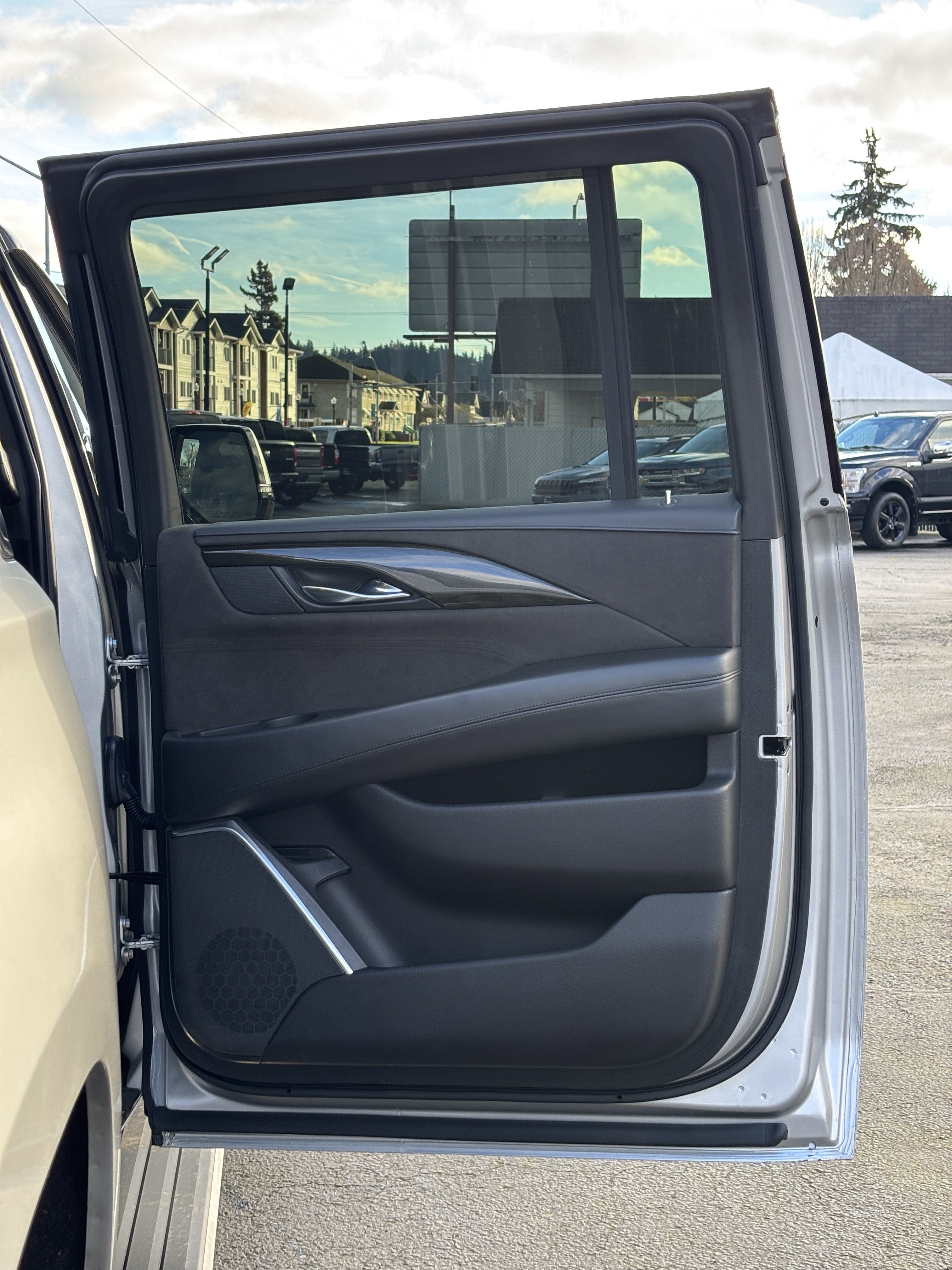 2018 Cadillac Escalade ESV Platinum