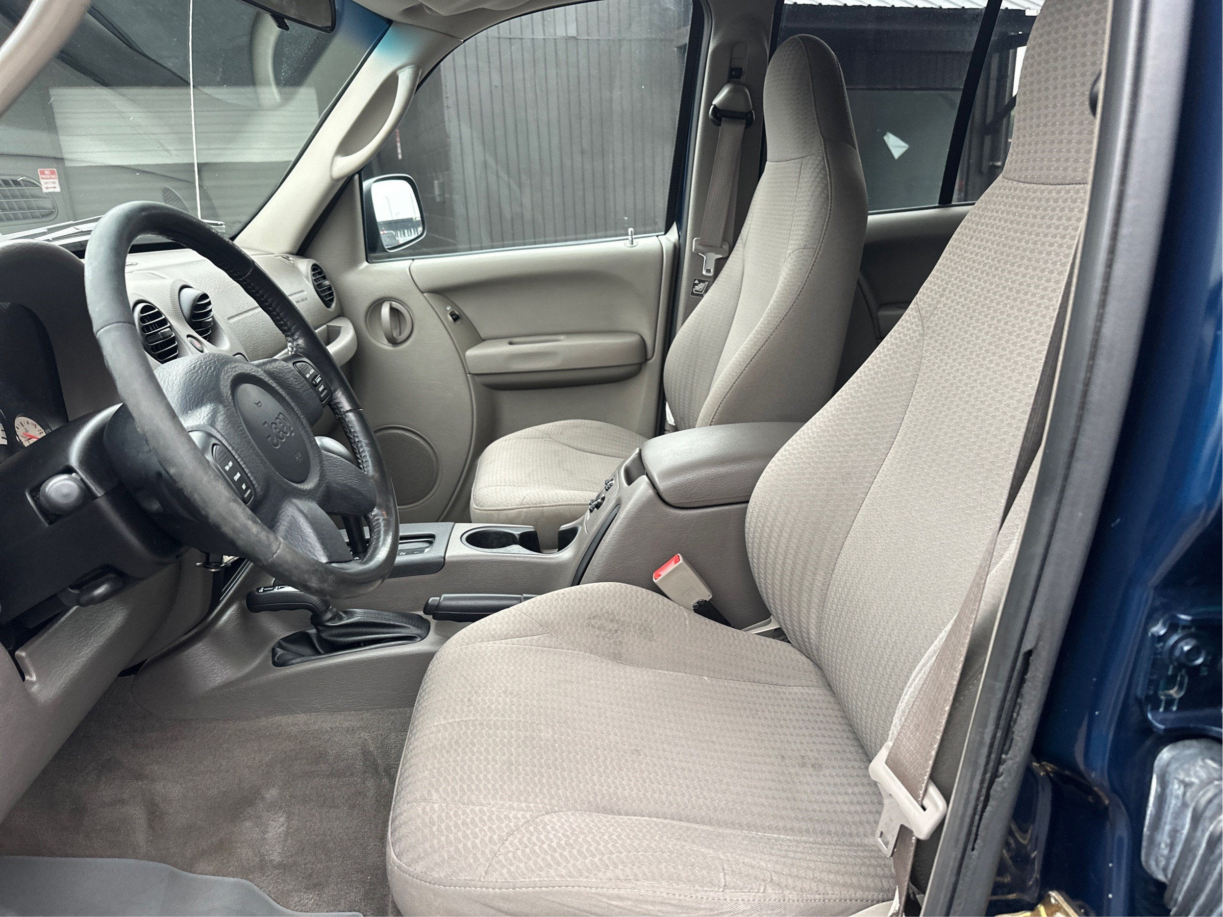 2004 Jeep Liberty Sport