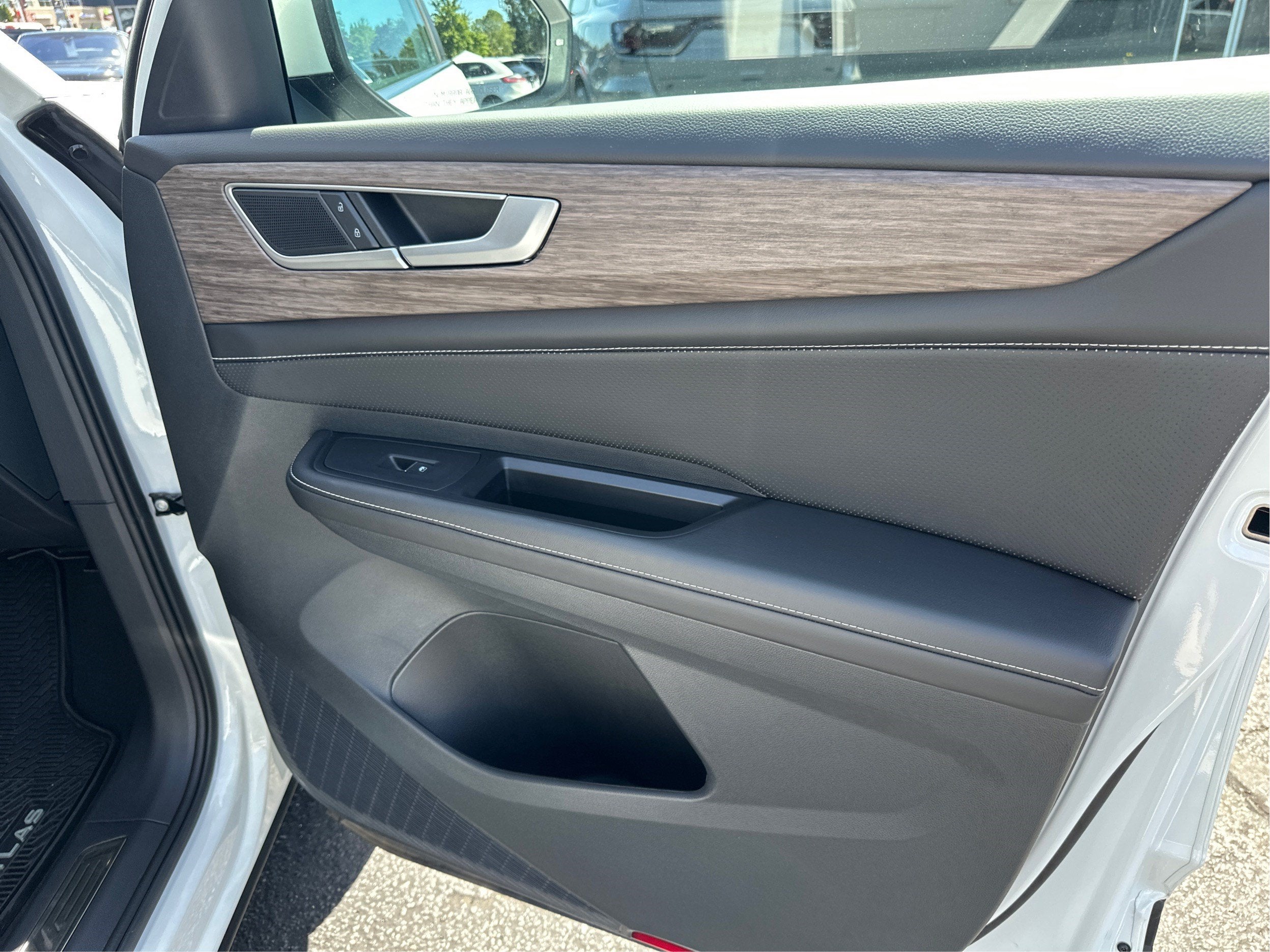 2024 Volkswagen Atlas 2.0T SEL