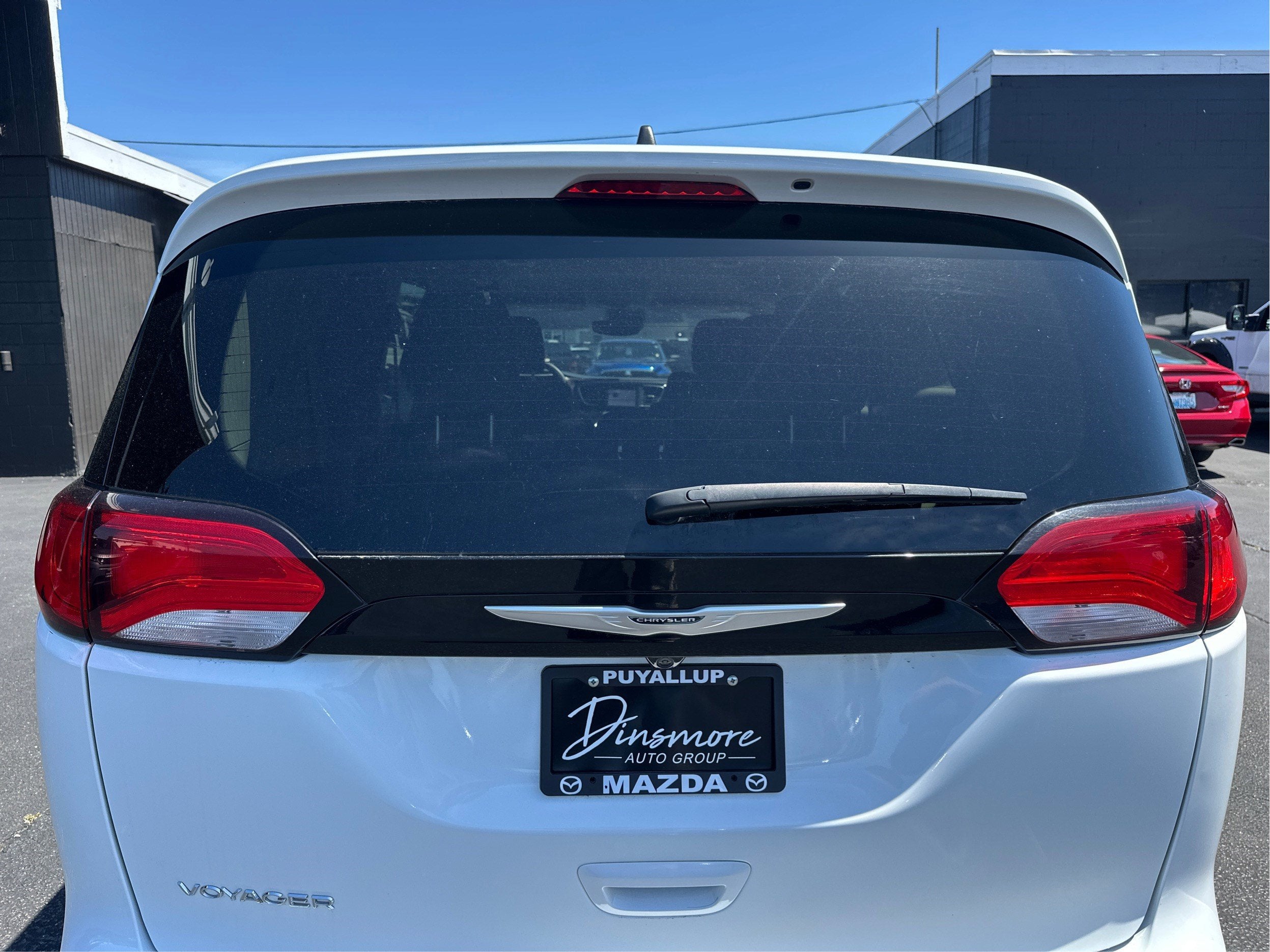2023 Chrysler Voyager LX