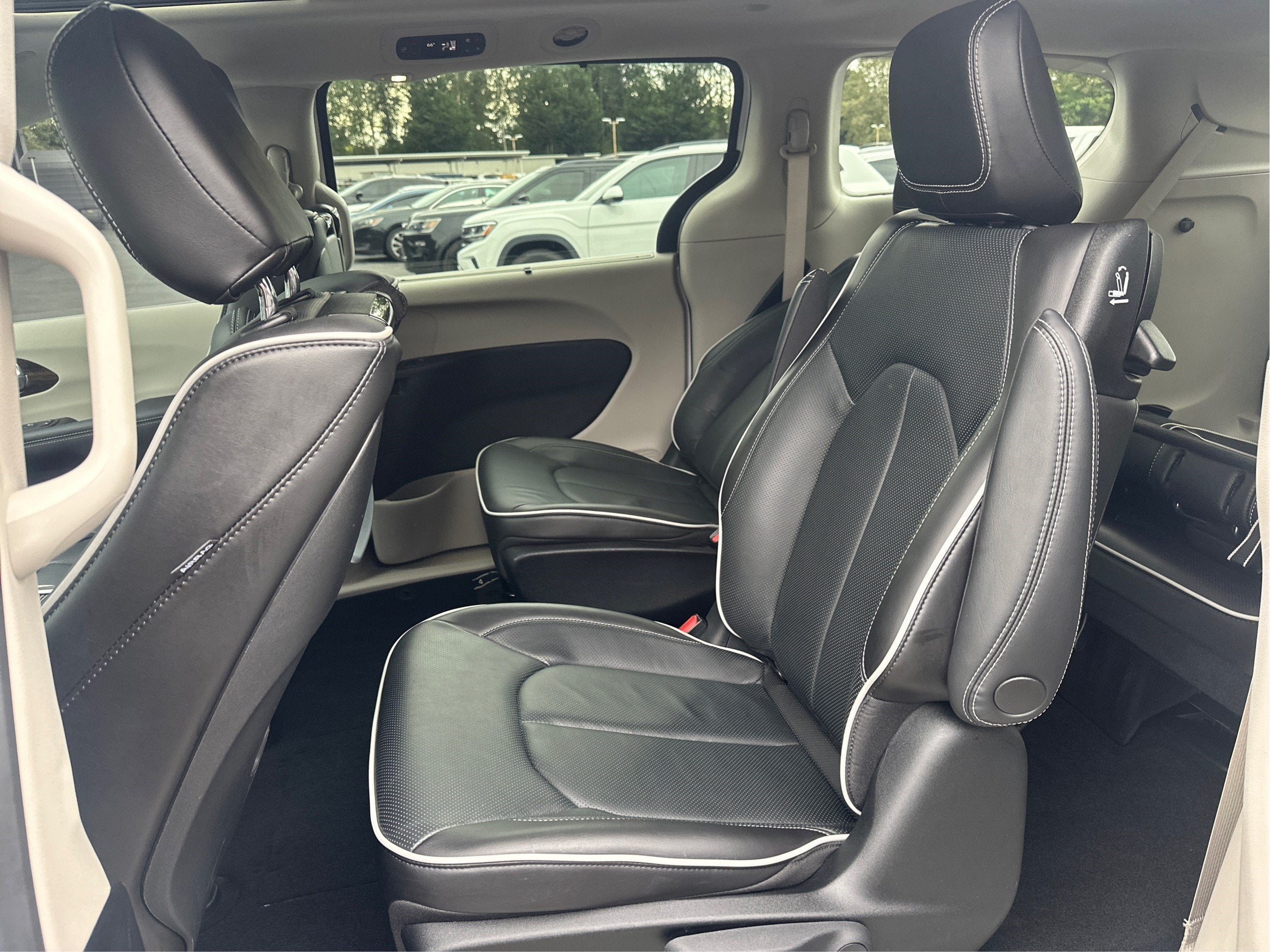 2023 Chrysler Pacifica Hybrid Limited
