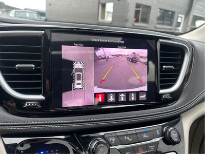 2023 Chrysler Pacifica Hybrid Limited