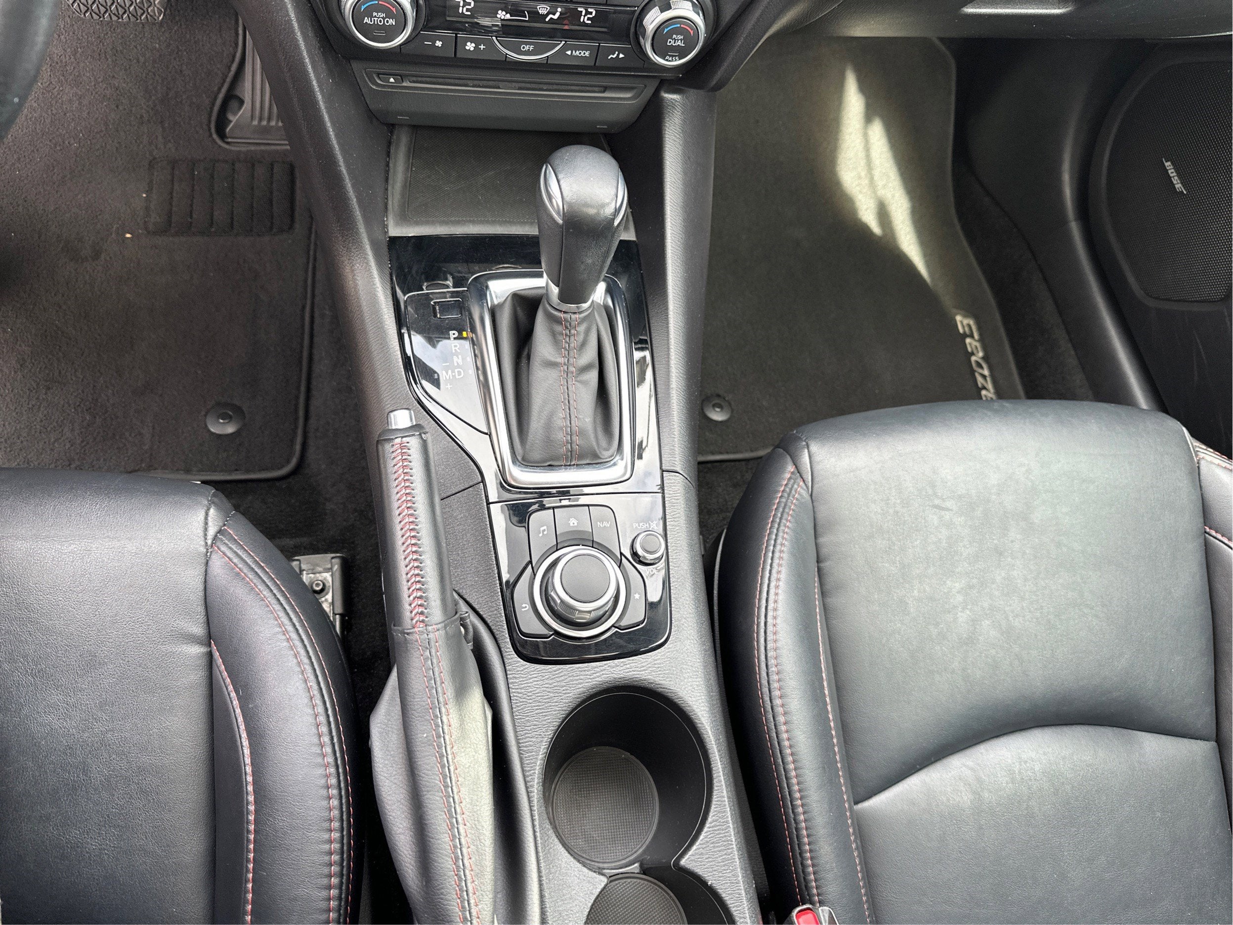 2016 Mazda Mazda3 i Grand Touring