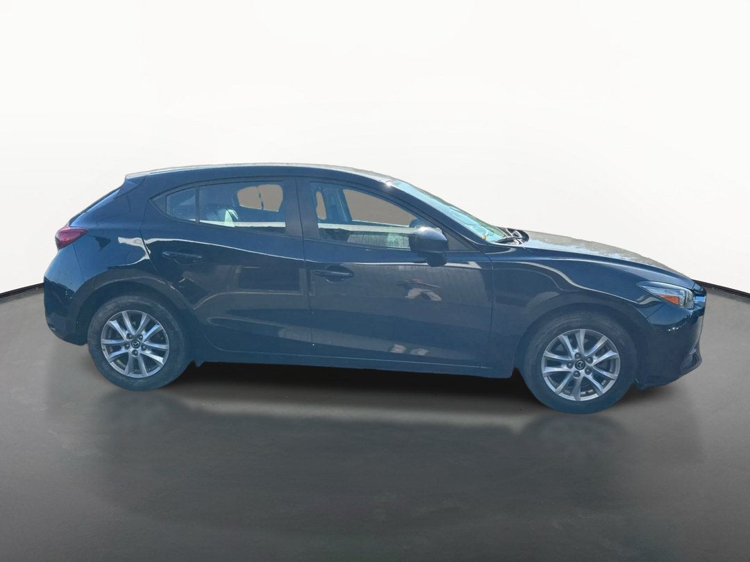 2017 Mazda Mazda3 5-Door Sport