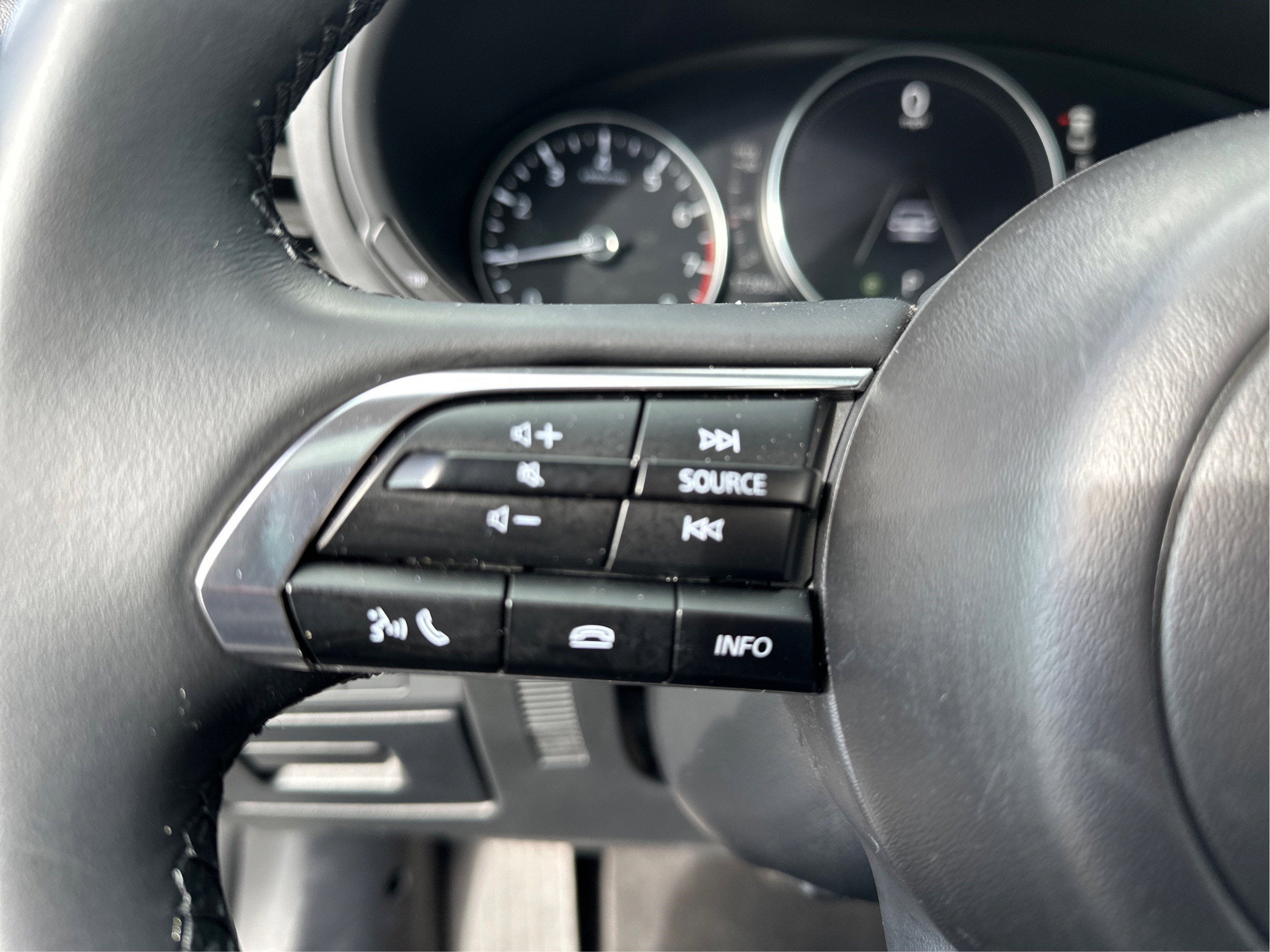 2025 Mazda Mazda3 2.5 S Carbon Edition AWD