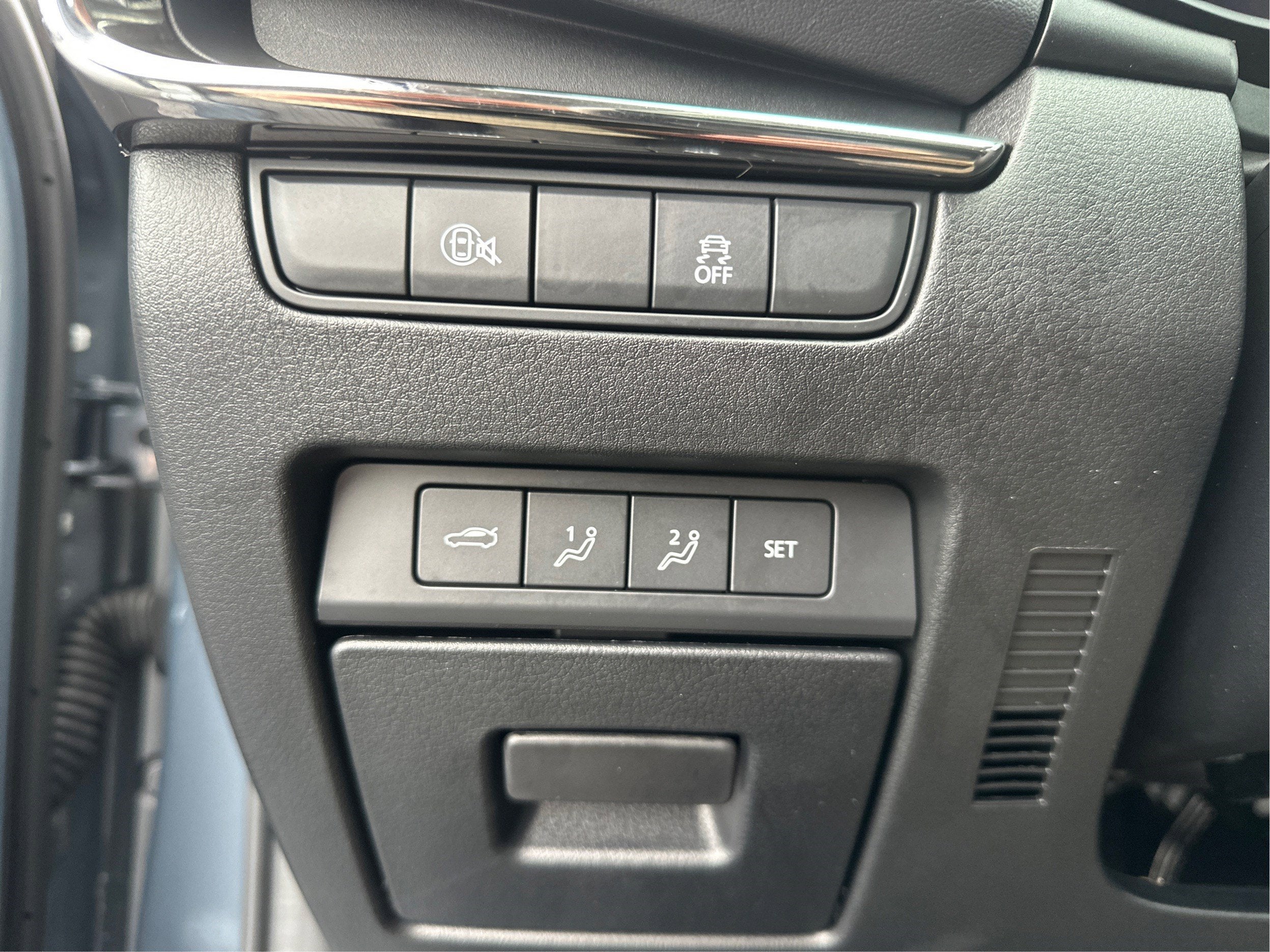 2025 Mazda Mazda3 Carbon Edition