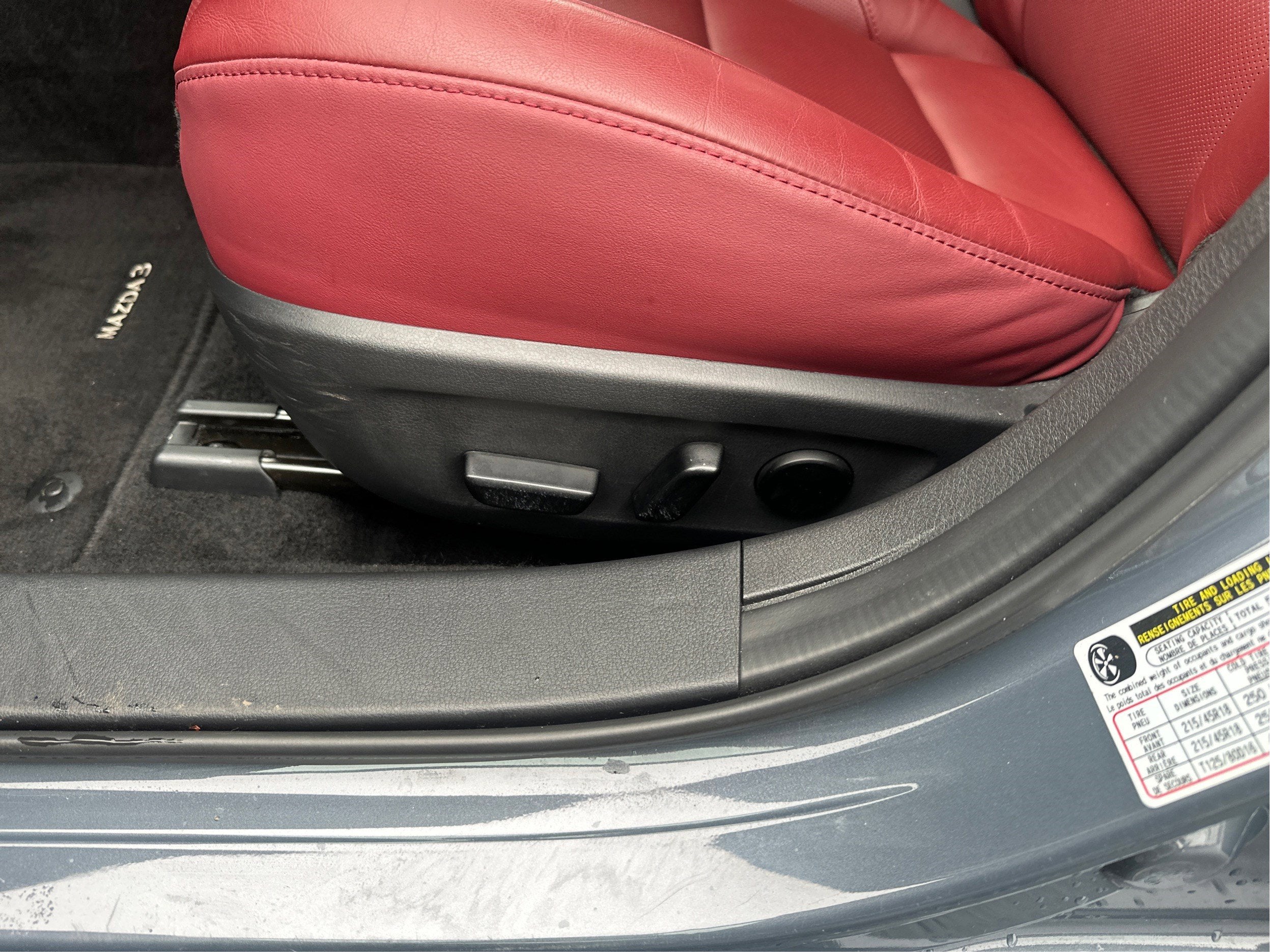 2025 Mazda Mazda3 Carbon Edition