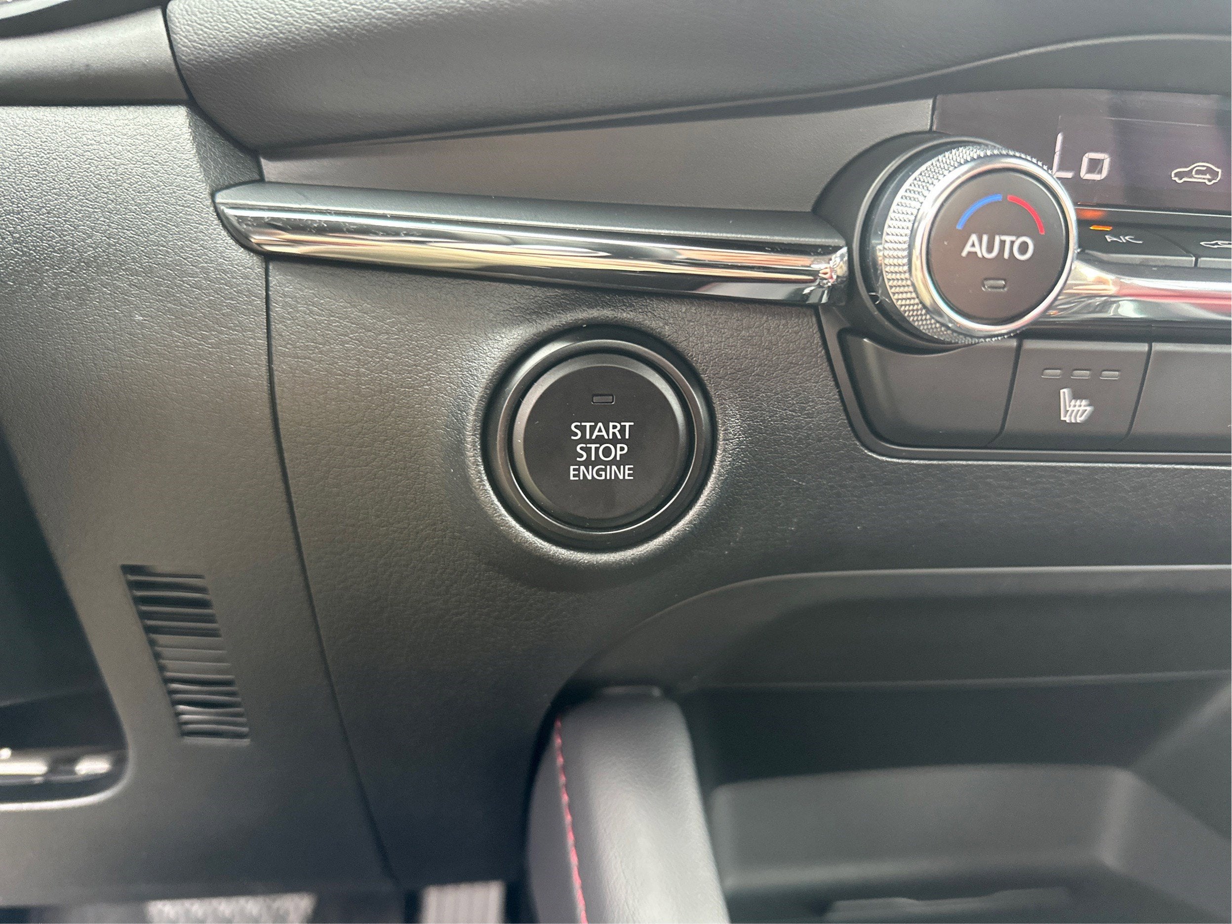 2025 Mazda Mazda3 Carbon Edition