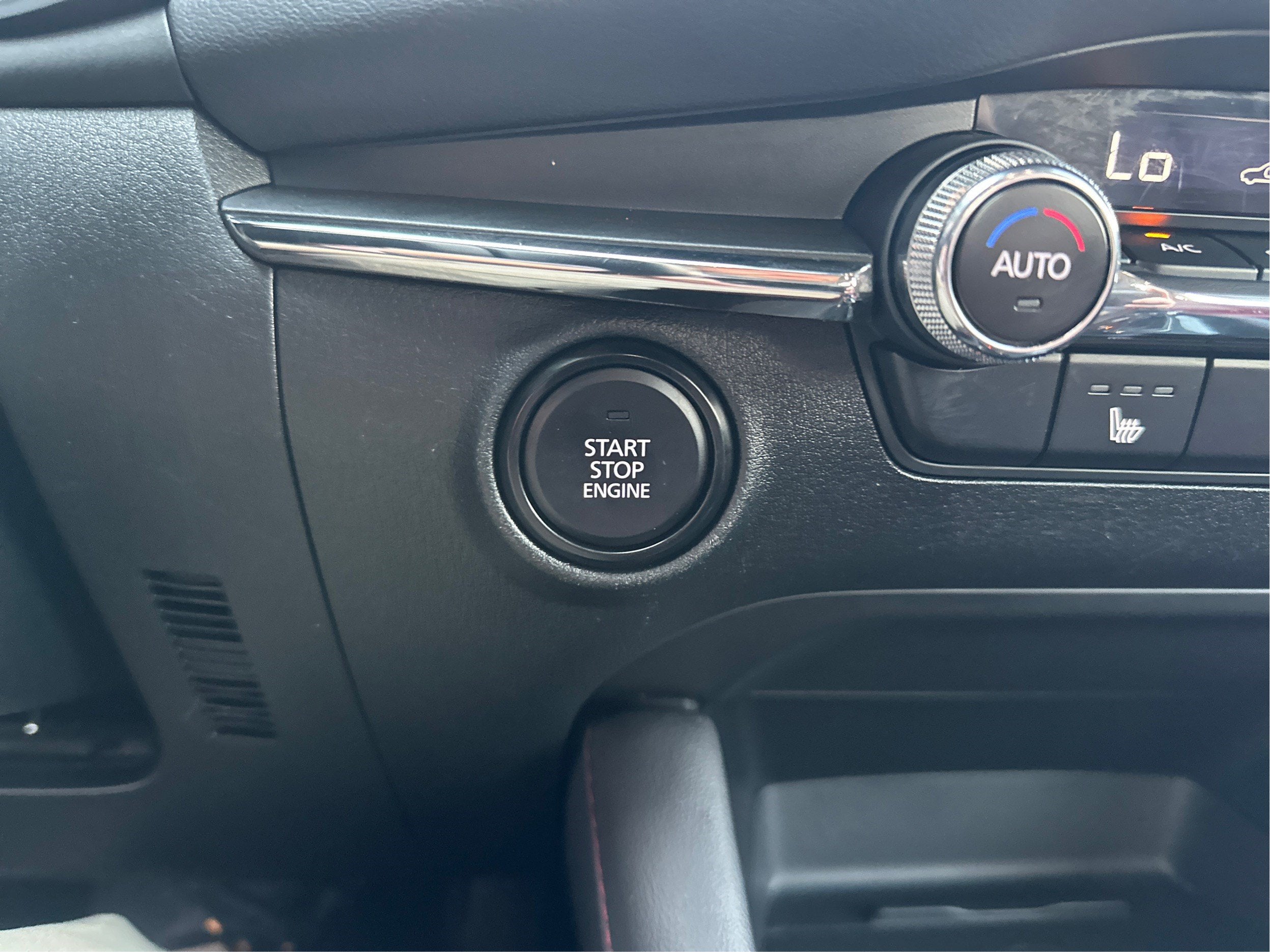 2024 Mazda Mazda3 Carbon Edition AWD