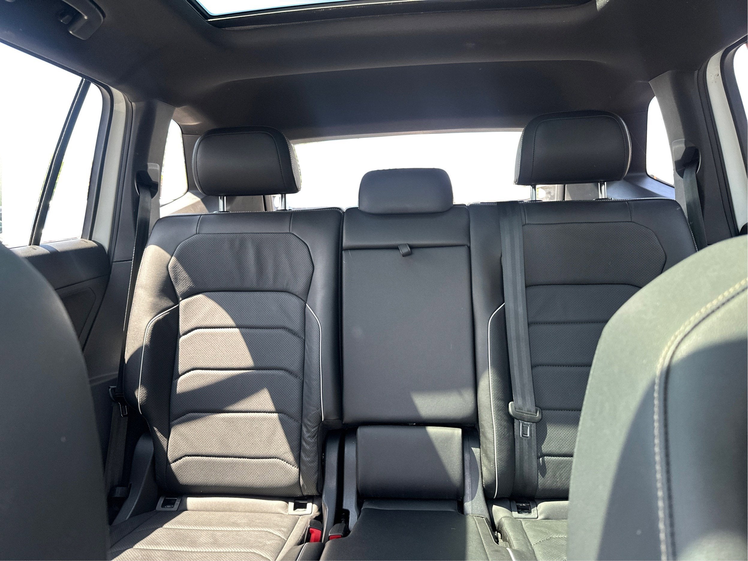 2023 Volkswagen Tiguan SEL R-Line