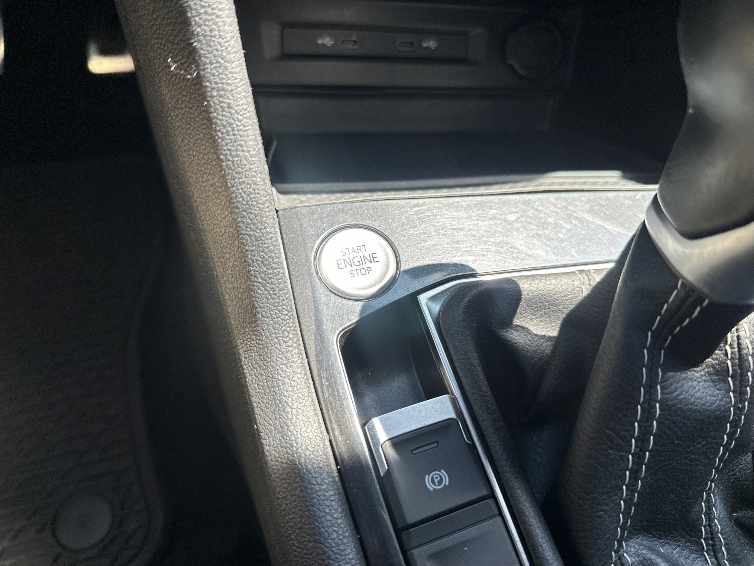2023 Volkswagen Tiguan SEL R-Line