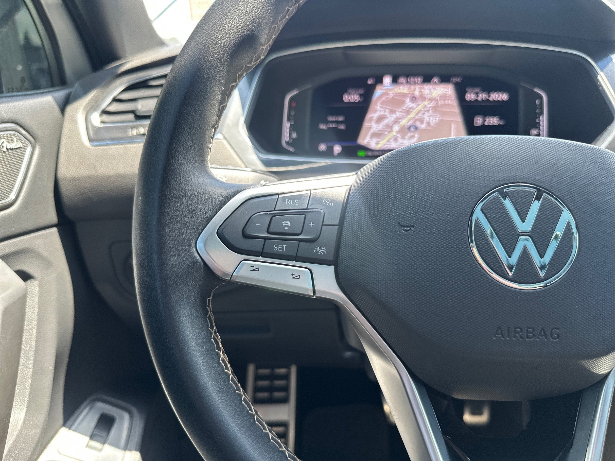 2023 Volkswagen Tiguan SEL R-Line