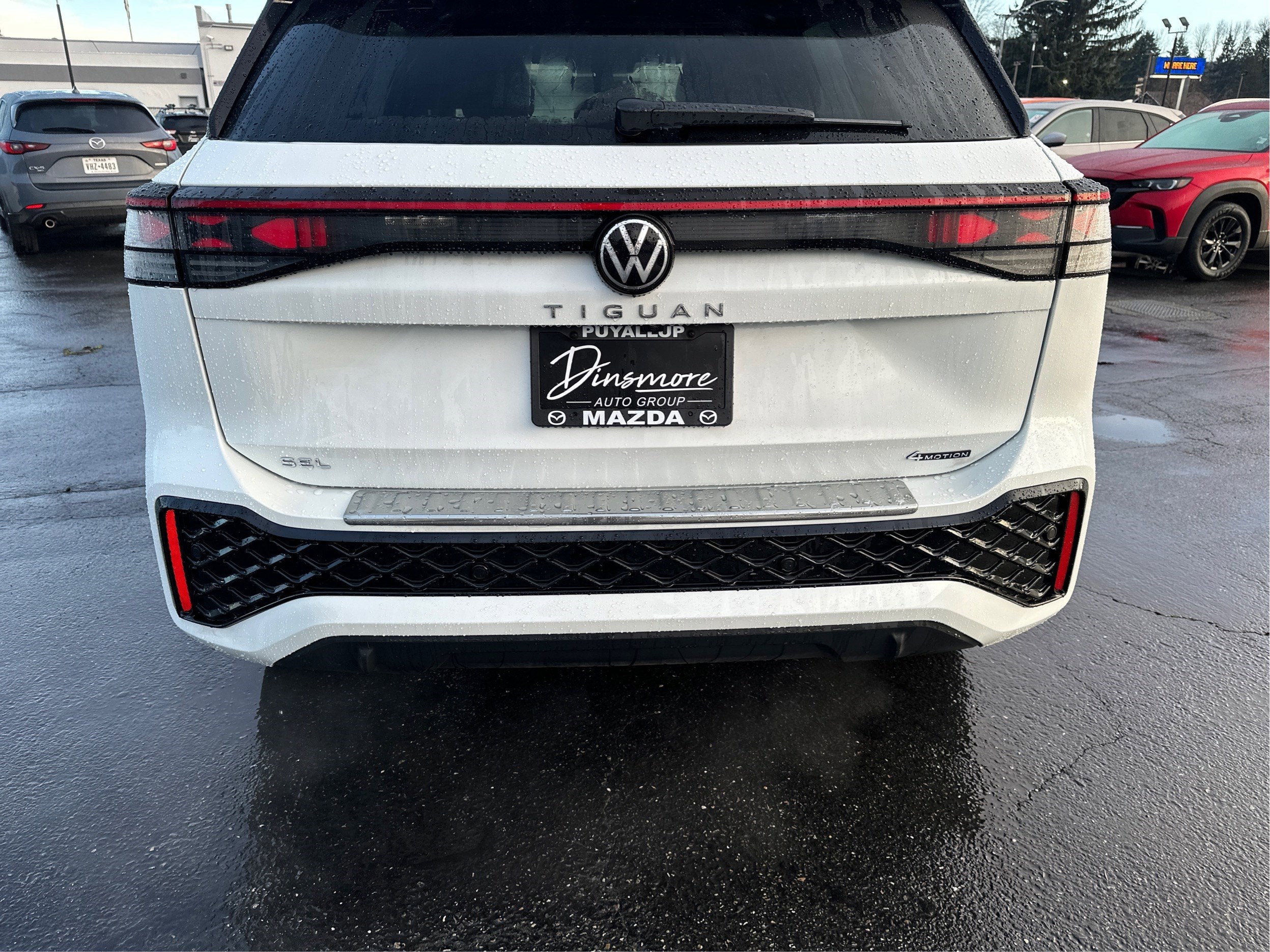 2025 Volkswagen Tiguan SEL R-Line