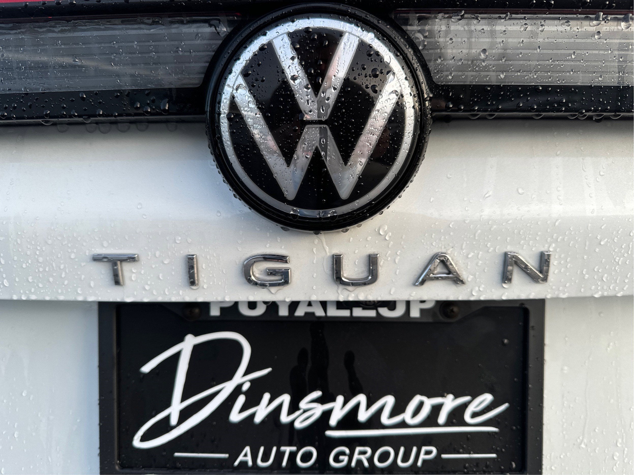 2025 Volkswagen Tiguan SEL R-Line