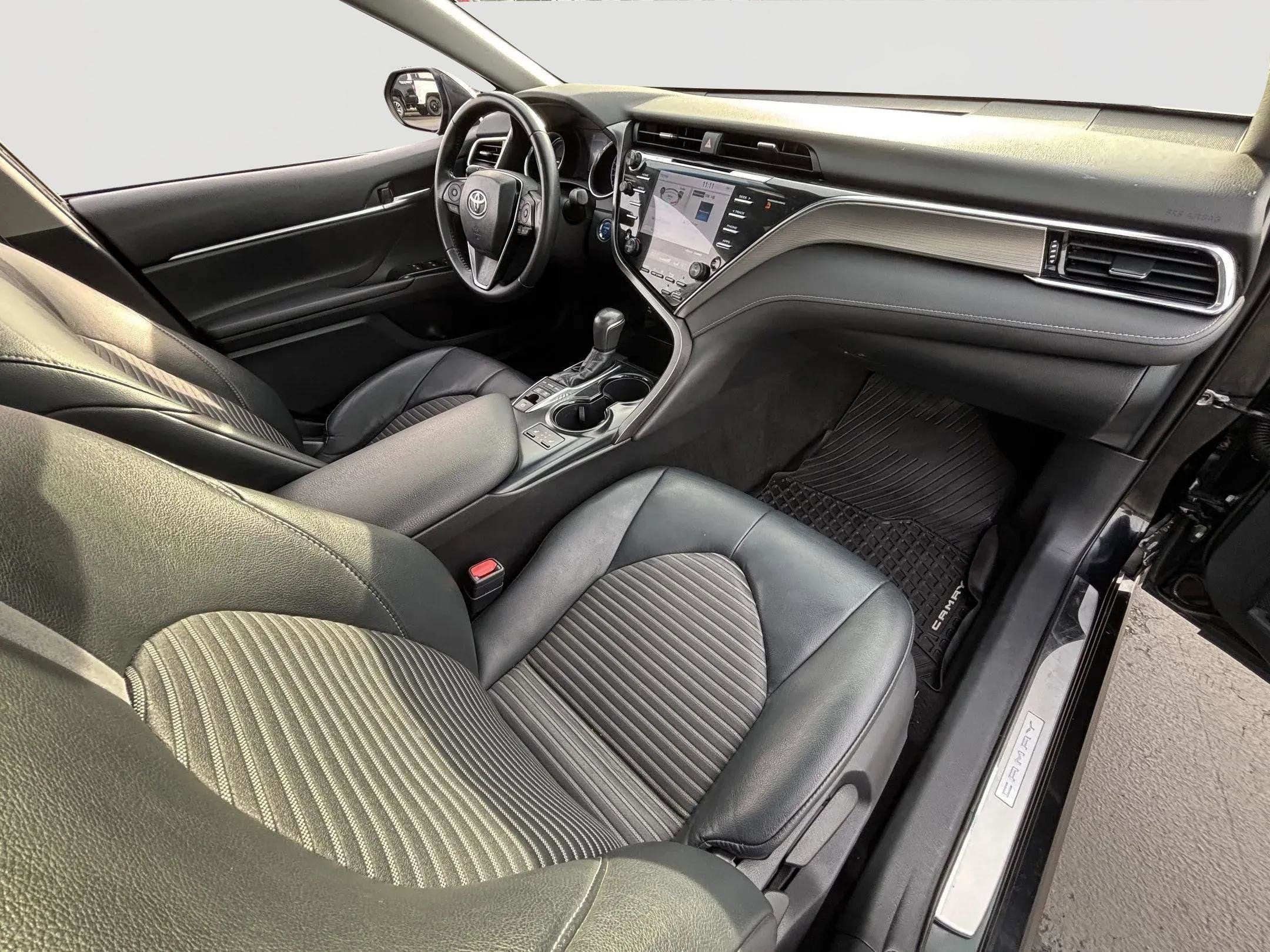 2018 Toyota Camry Hybrid SE