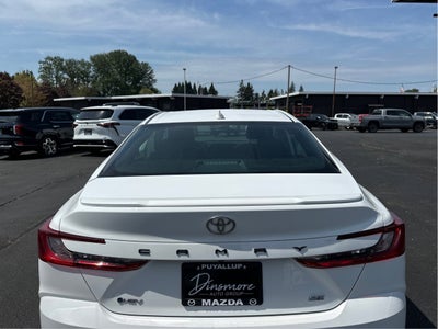2025 Toyota Camry SE