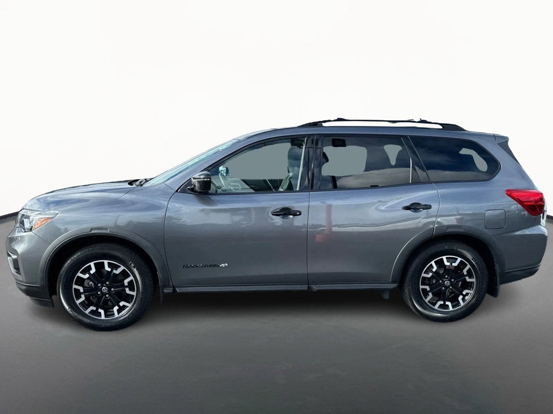 2020 Nissan Pathfinder SV