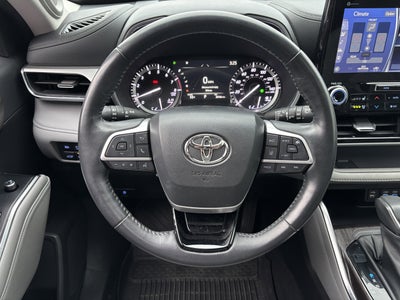 2022 Toyota Highlander Platinum AWD