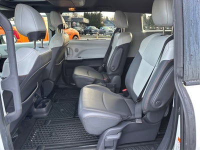 2021 Toyota Sienna XLE