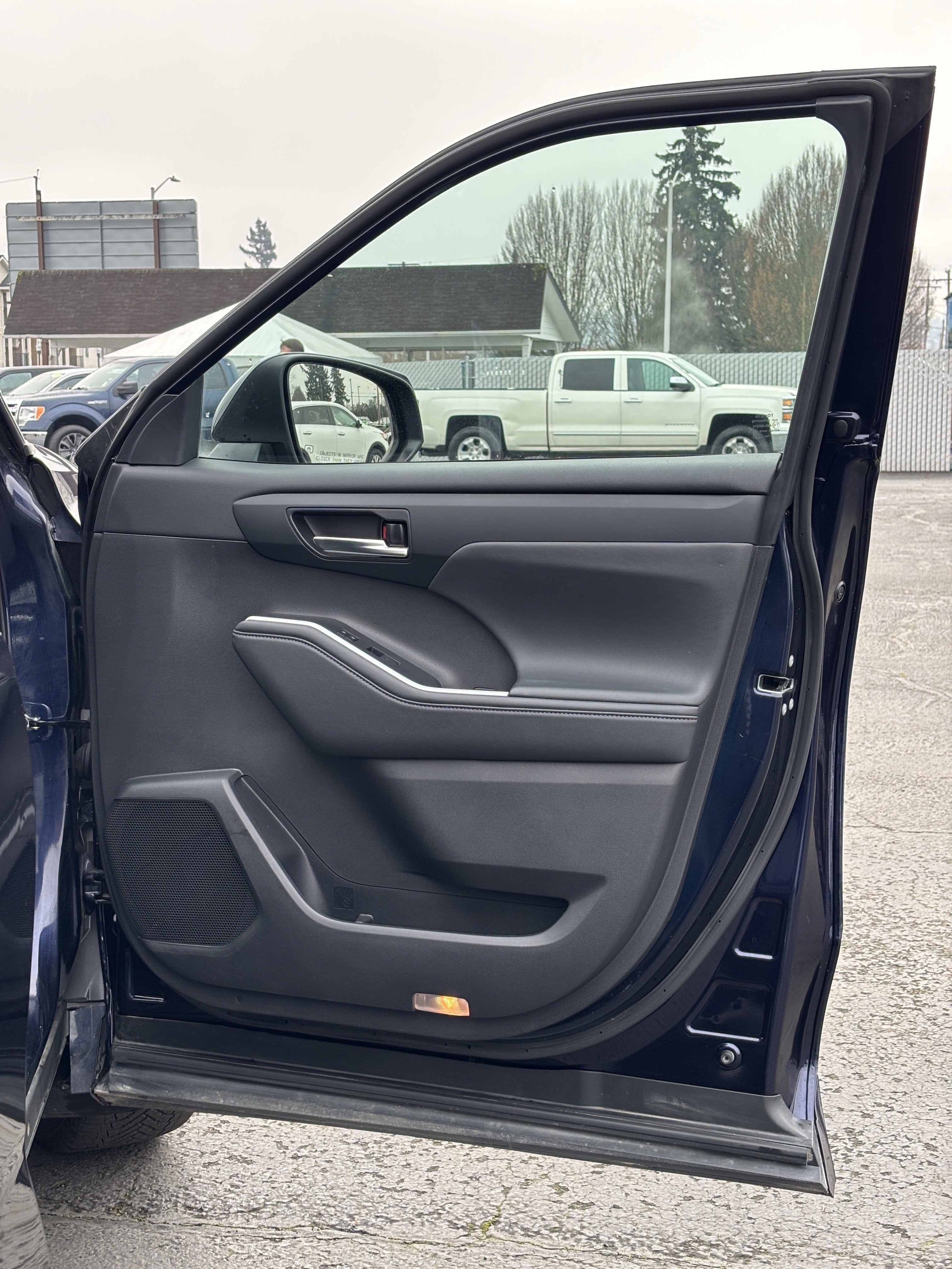 2022 Toyota Highlander XLE AWD